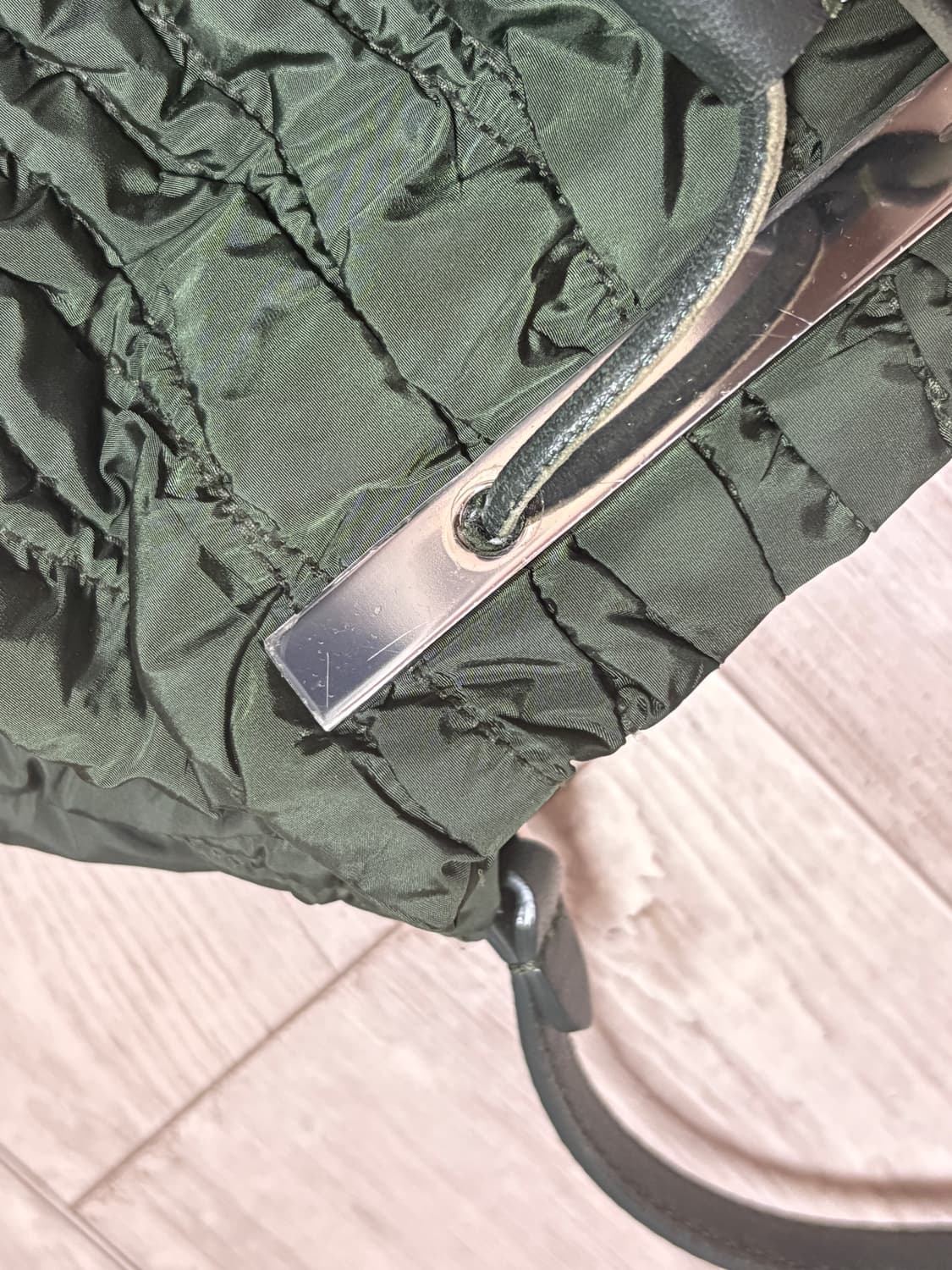 더로우 퀼팅 나일론 백팩 상품이미지4