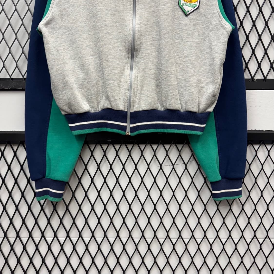 90s 나이키 바시티 후드 집업 럭비 클럽 빅로고 디테일 그레이 상품이미지4