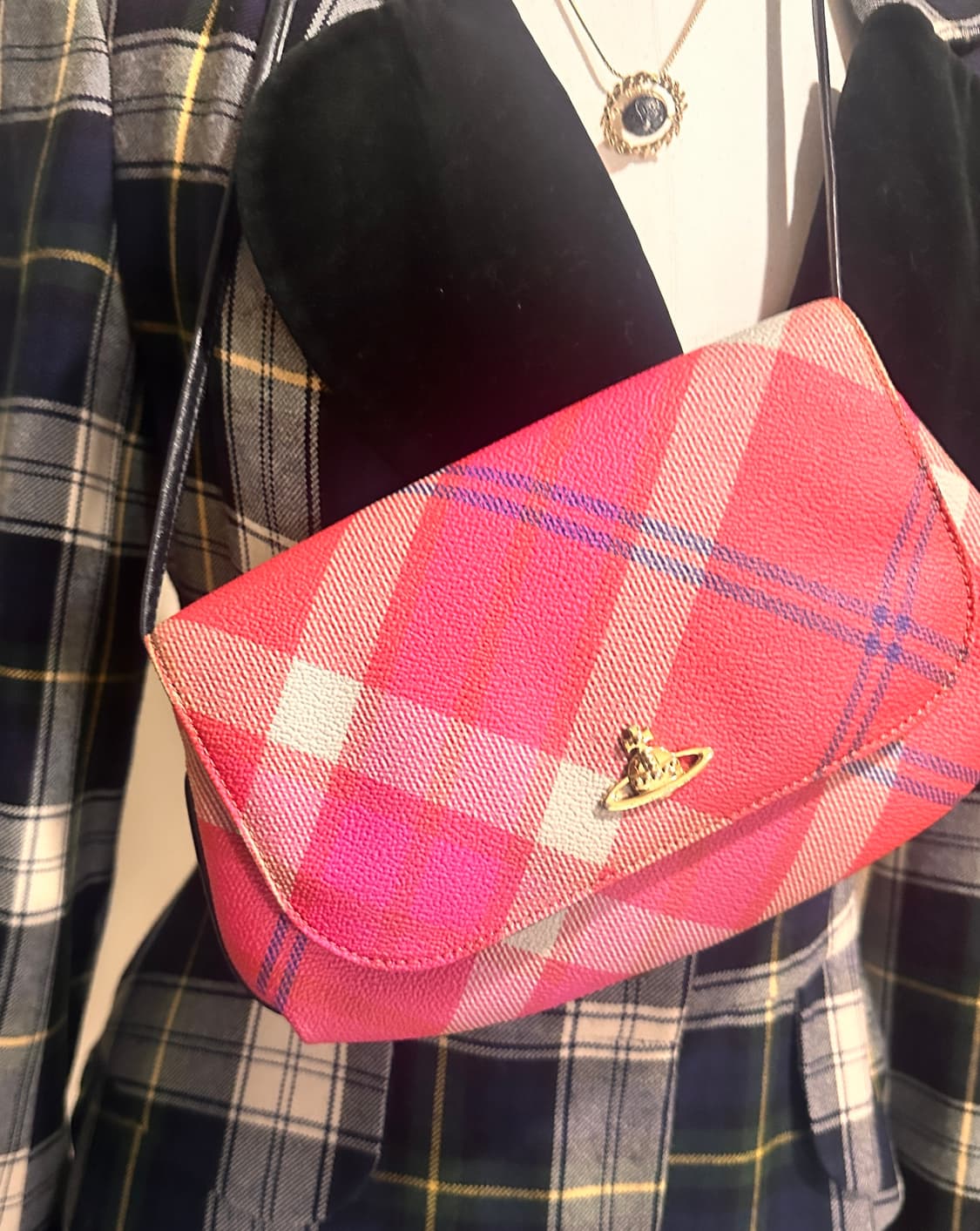 비비안웨스트우드 타탄 체크  orb 마젠타 오페라 백 상품이미지1