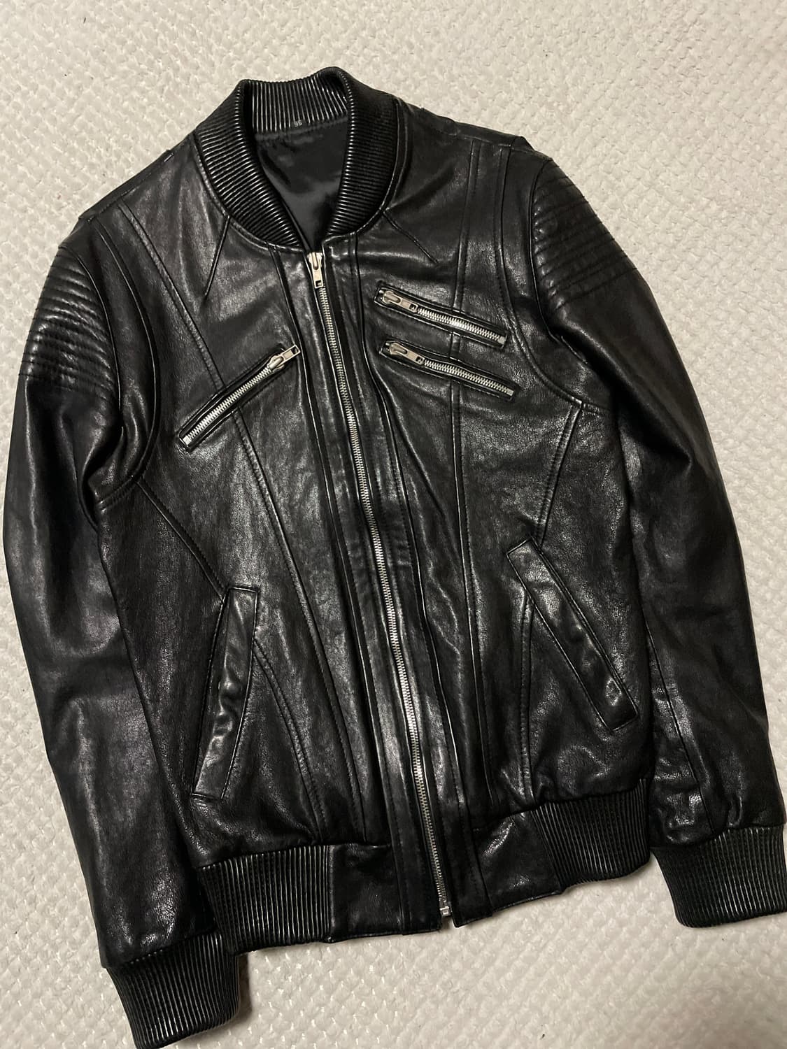 웨스턴 무드 이테리 램스킨 양가죽 절개 레더 자켓 상품이미지5