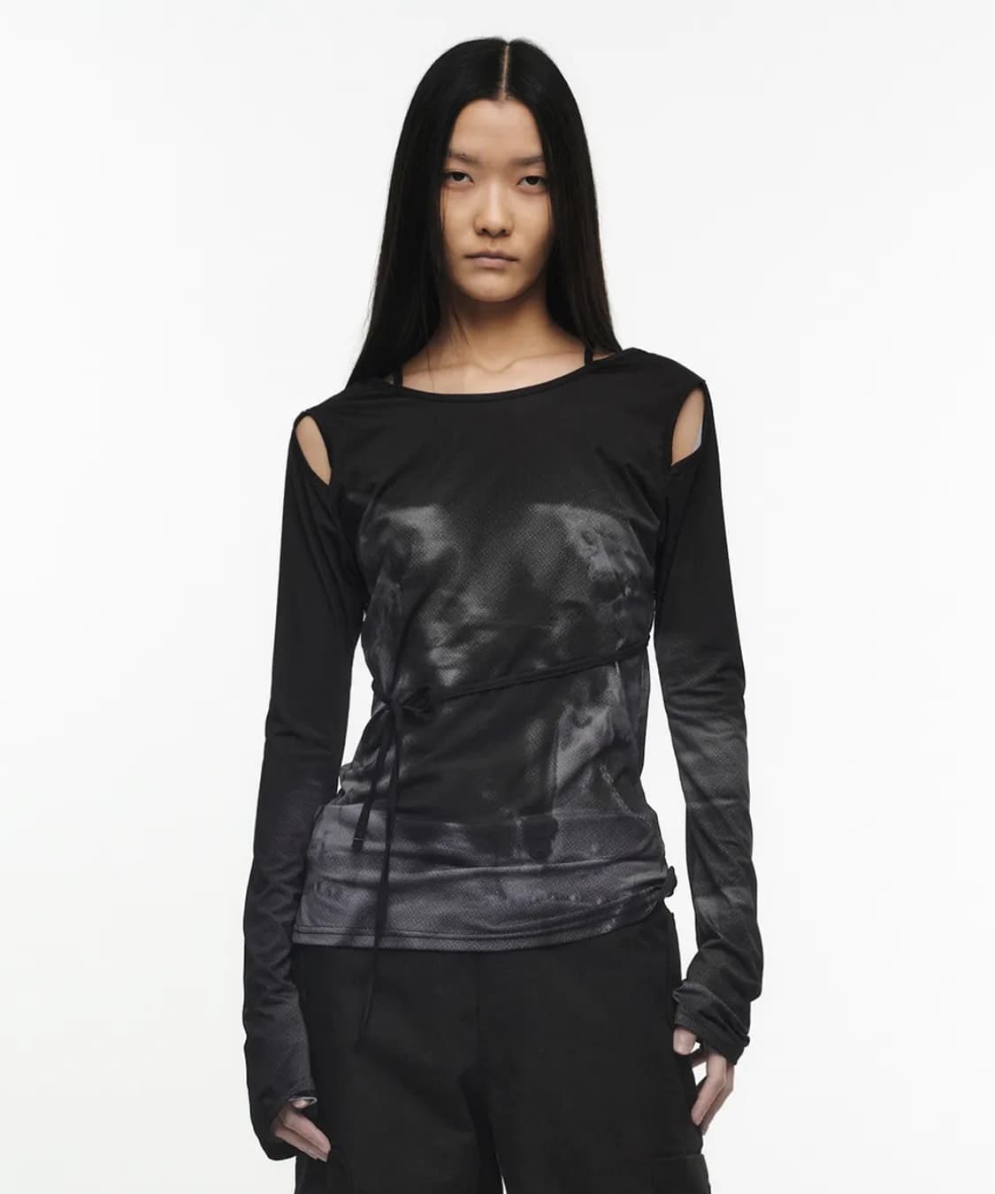 나체 컷아웃 슬림핏 롱슬리브  상품이미지1