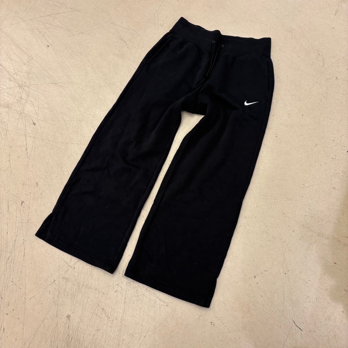 나이키 스우시 블랙 와이드 트레이닝 팬츠 상품이미지1
