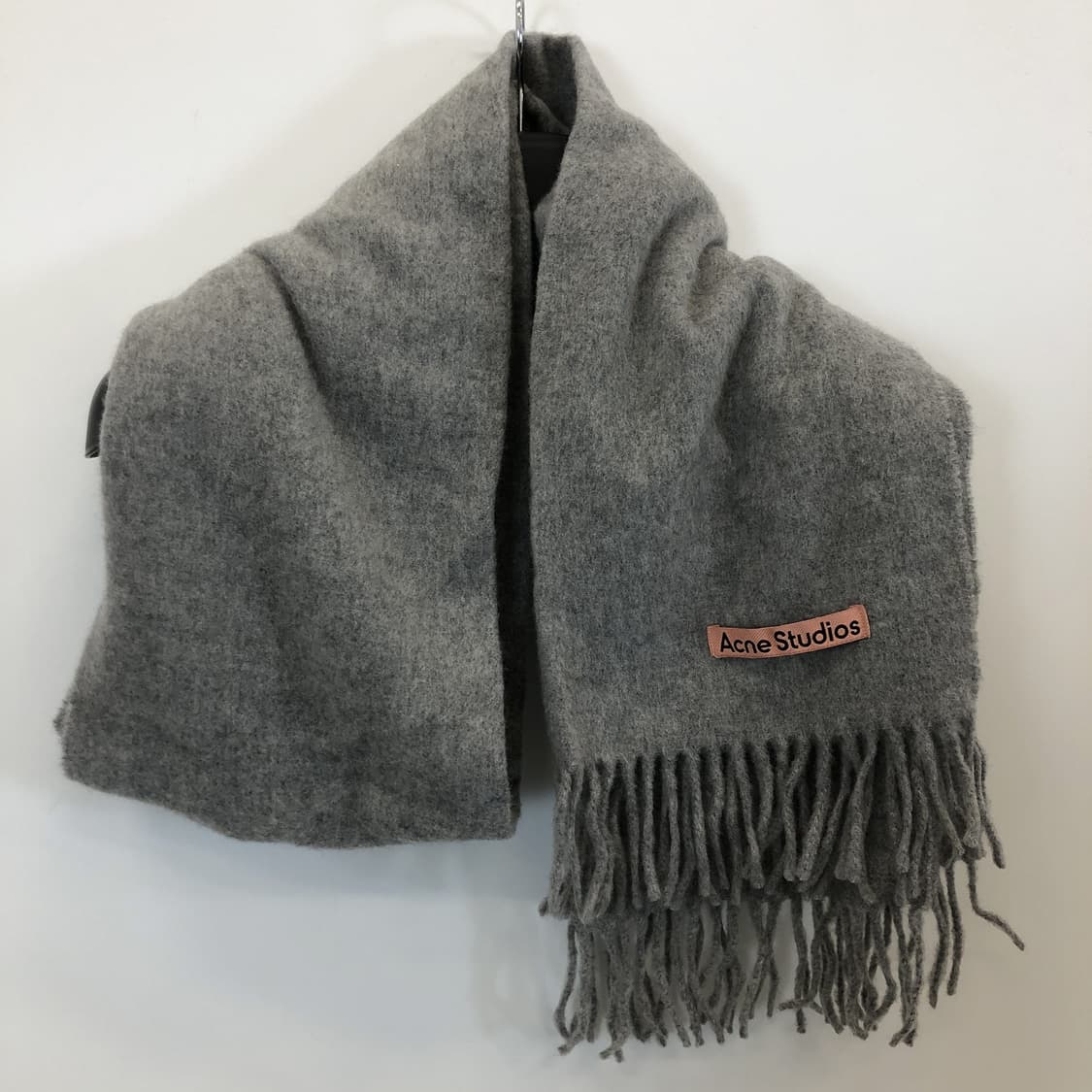아크네스튜디오 내로우 프린지 울 머플러  상품이미지1