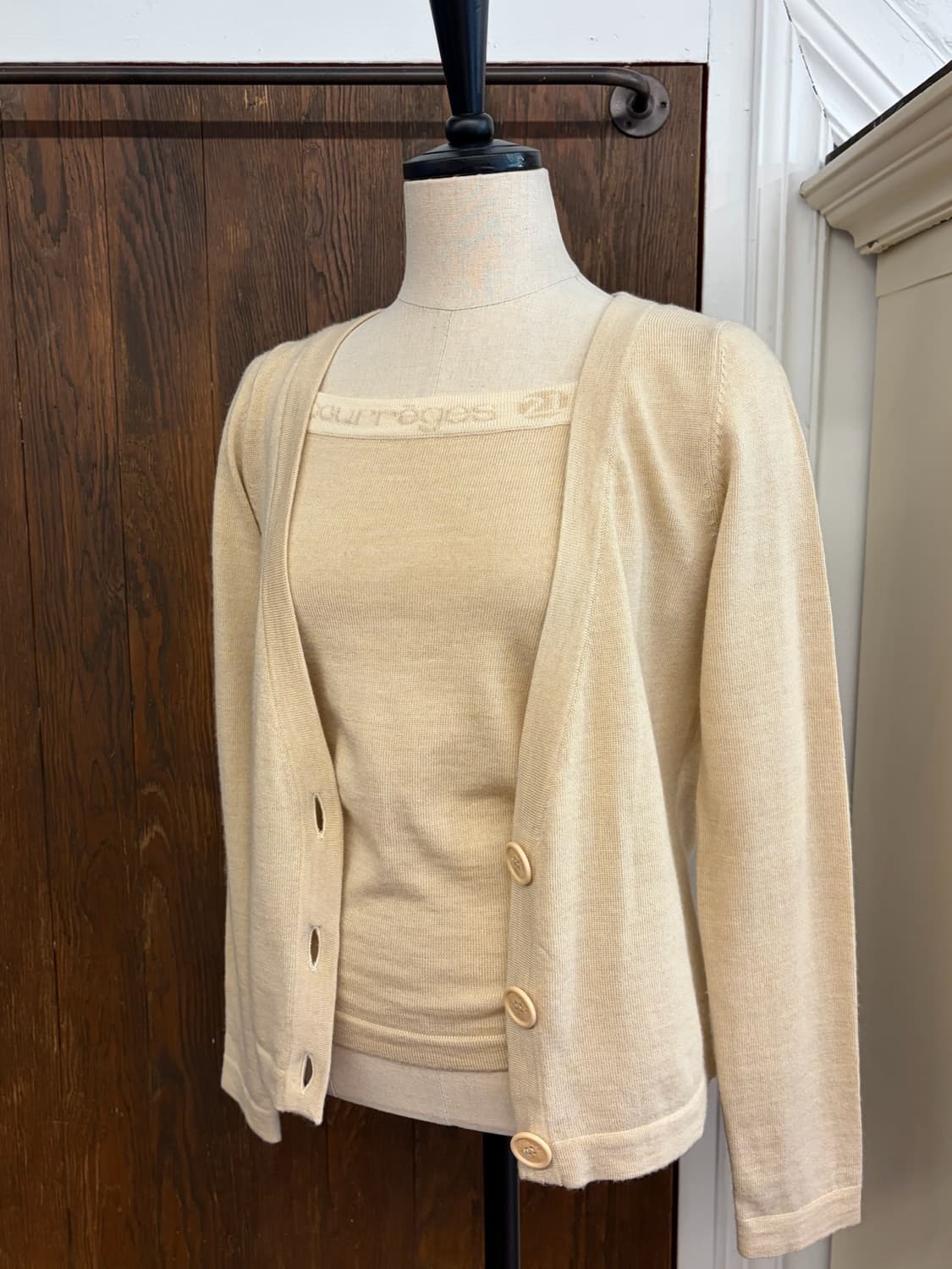 꾸레쥬 정품 베이지 니트&가디건 앙상블 상품이미지3