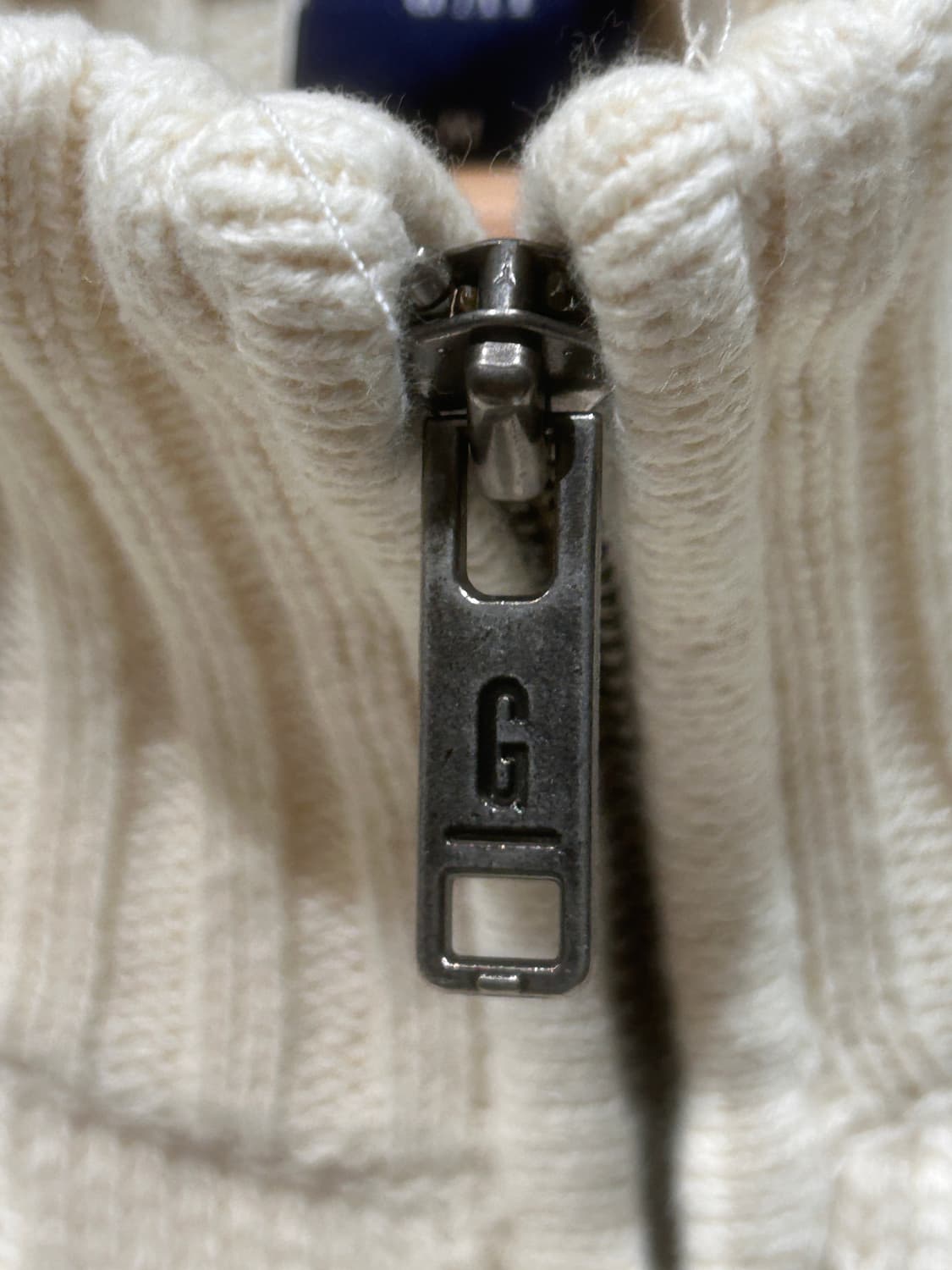 올드갭 언발란스 패턴 니트집업 상품이미지8