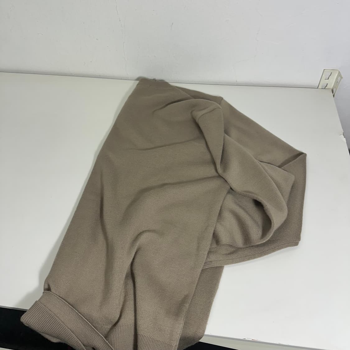 L 엘무드 베이지 루즈오버핏 라운드니트 상품이미지4