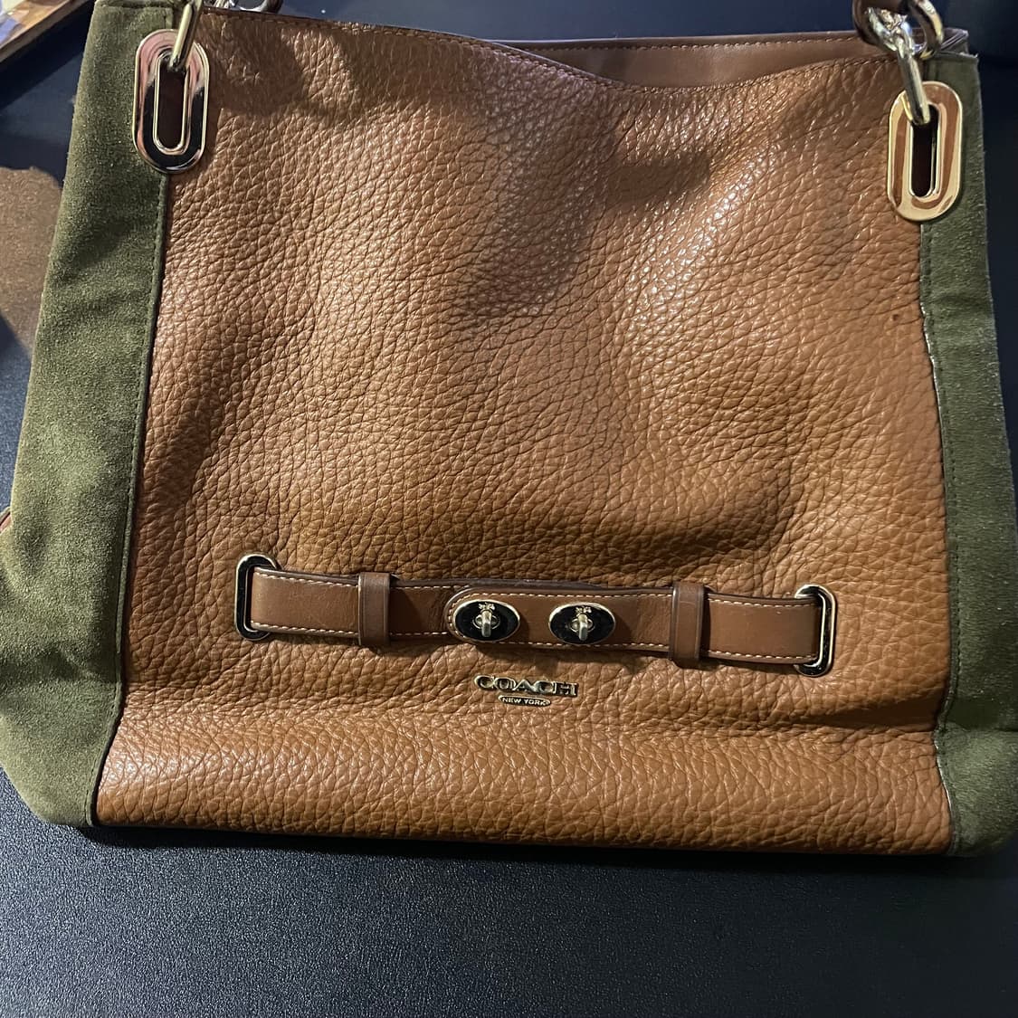 COACH코치 브라운 & 카키스웨이드 숄더백 상품이미지7