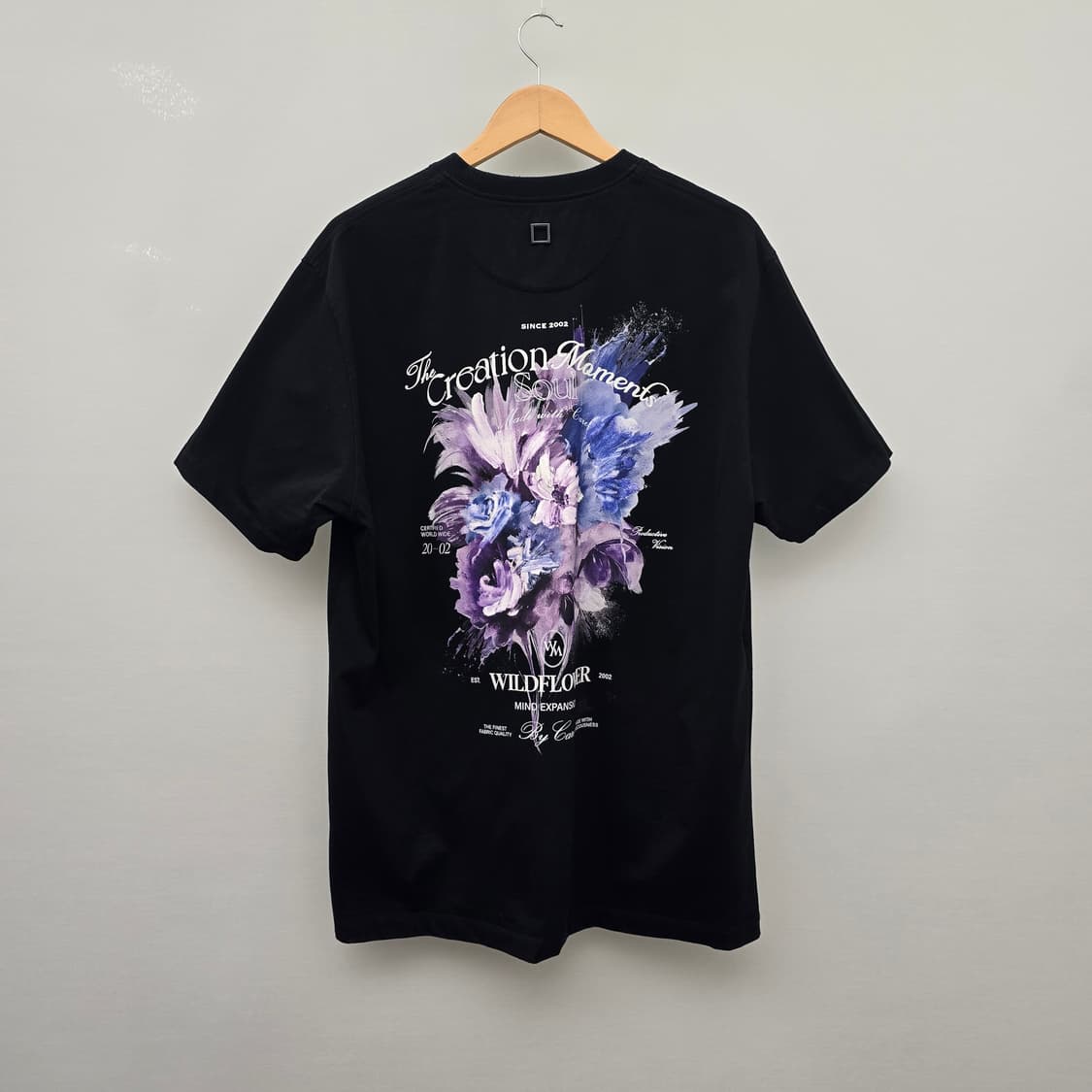 우영미 25SS 시즌 플라워 백로고 티셔츠 블랙 상품이미지6