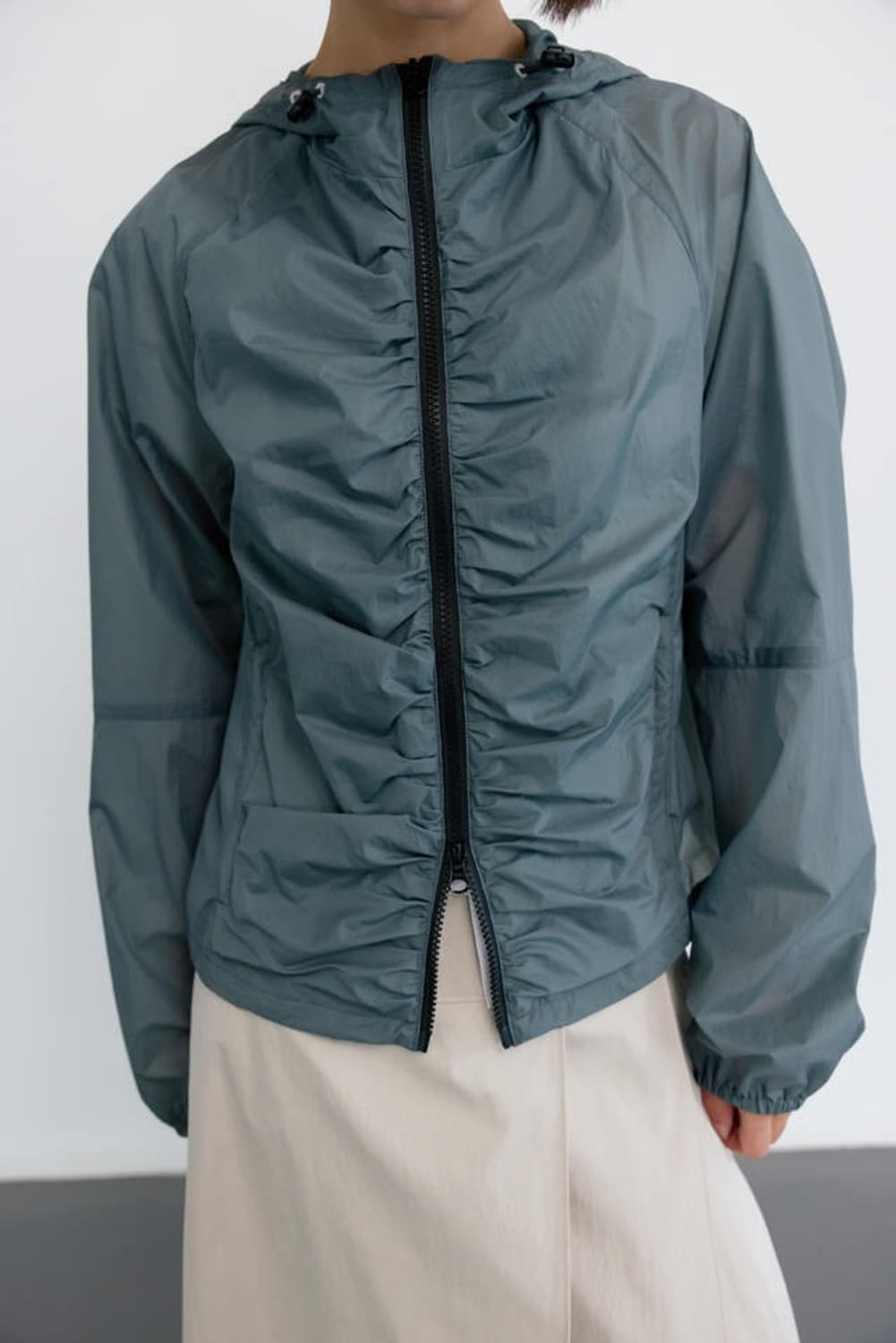 GBH 프론트 셔링 윈드러너 바람막이 카키 상품이미지2