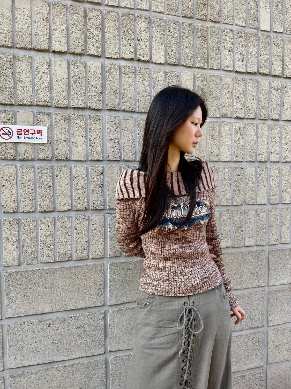 오프숄더 디테일 그런지 니트 상품이미지2