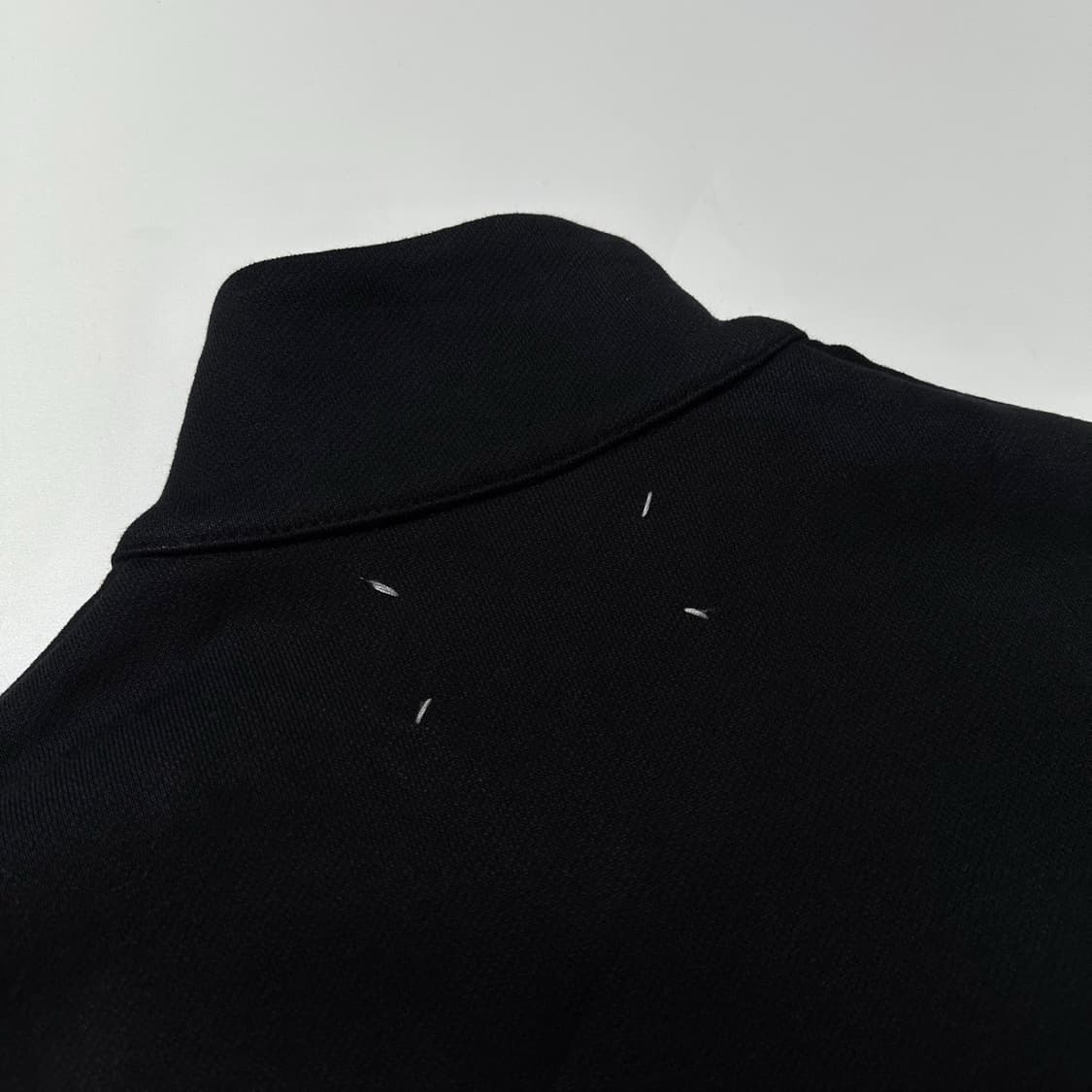 (매장판) 메종 마르지엘라 슬리브리스 레더 집업 코트 블랙 상품이미지6