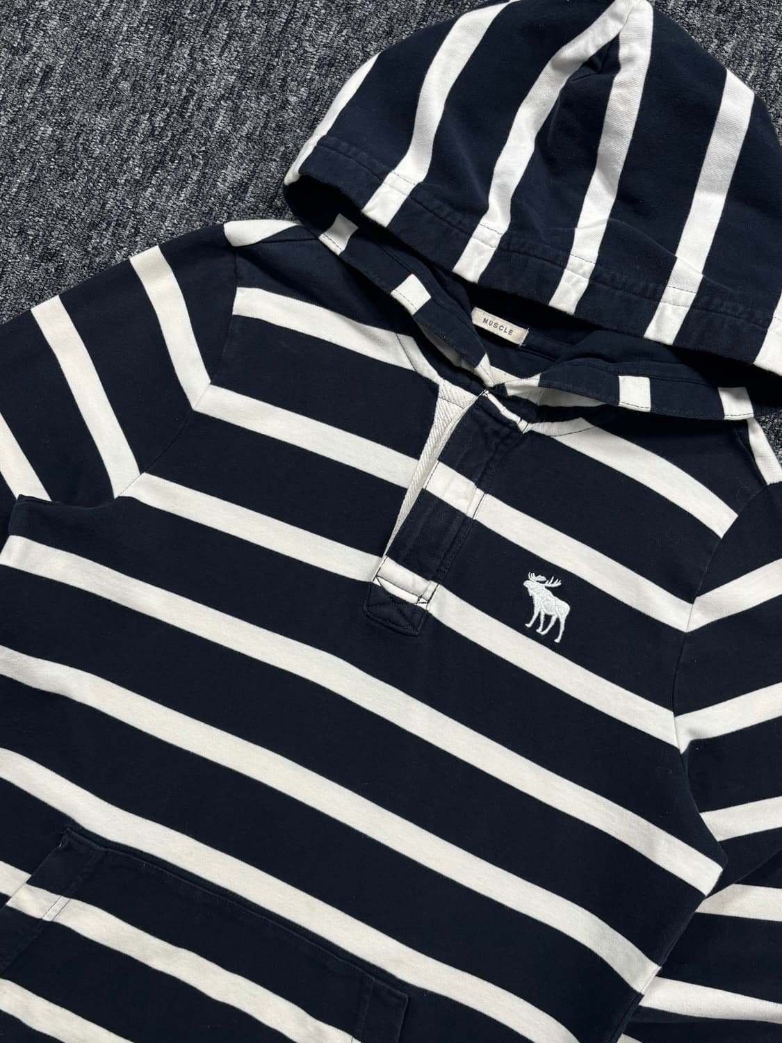 아베크롬비 네이비 스트라이프 후드 상품이미지5