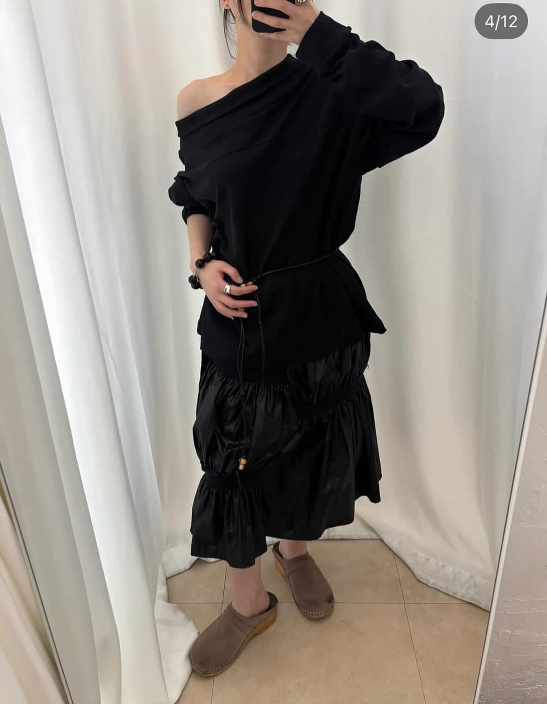 AMORSHAEE 아모르사이 Line Sweat shirt - black 상품이미지1