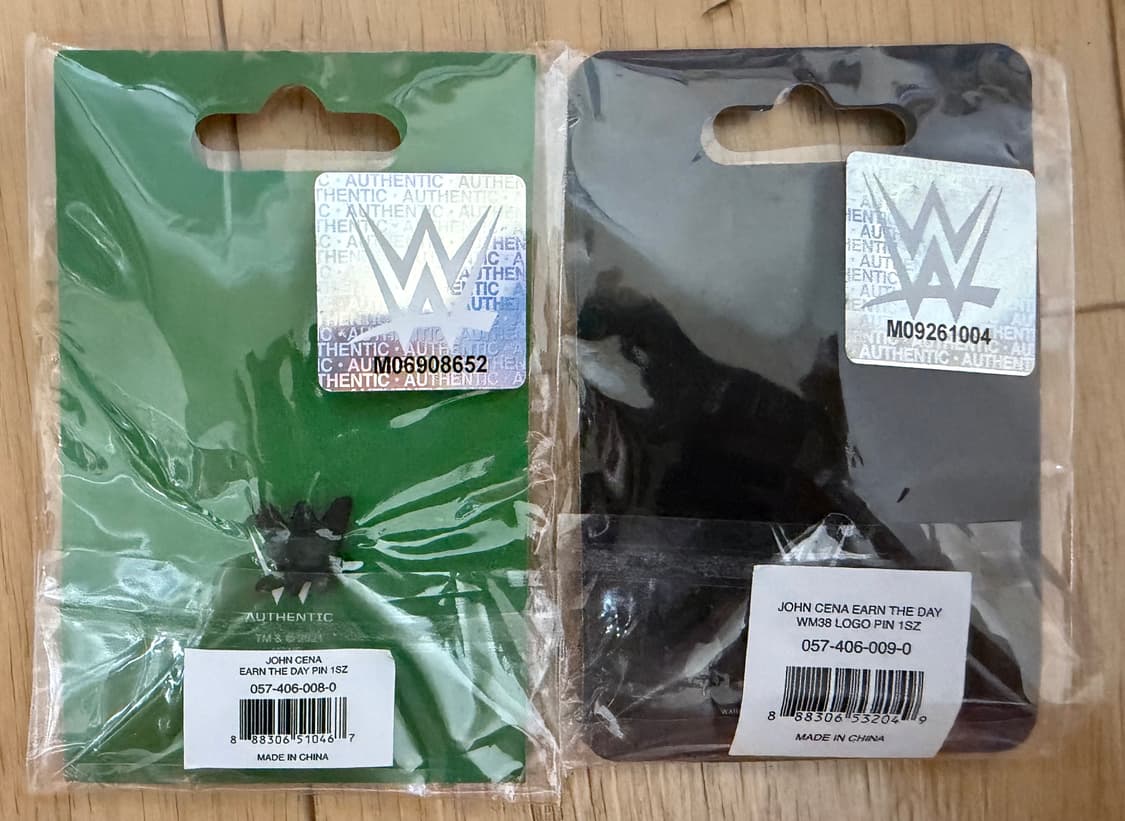 WWE 존 시나 레슬매니아 핀뱃지 2종 판매합니다 상품이미지2