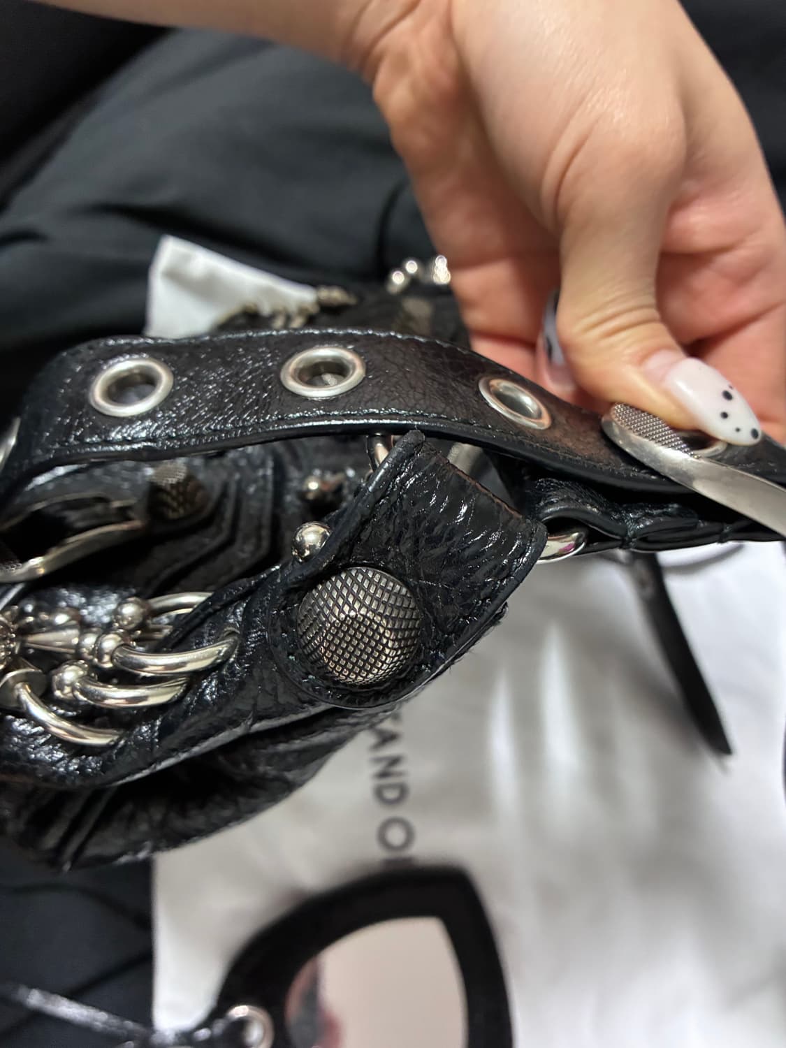 발렌시아가 피어싱 르카골 상품이미지4