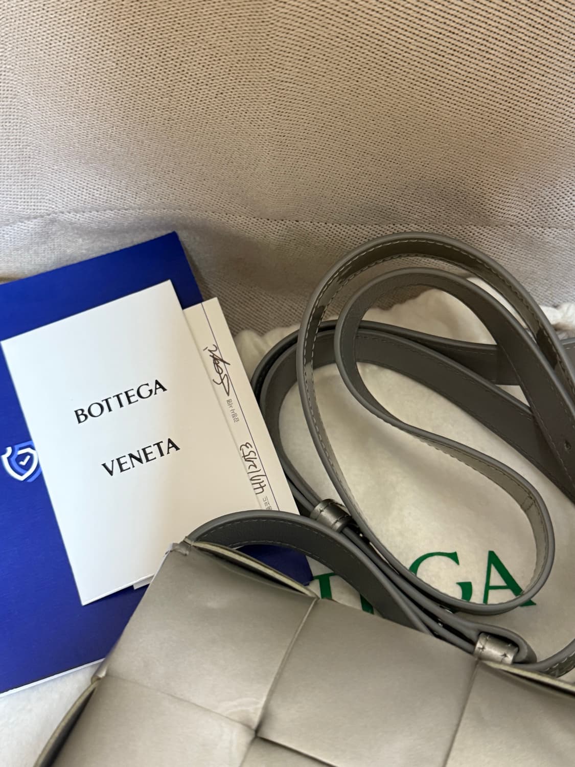 보테가베네타 미니카세트백 실버 상품이미지1