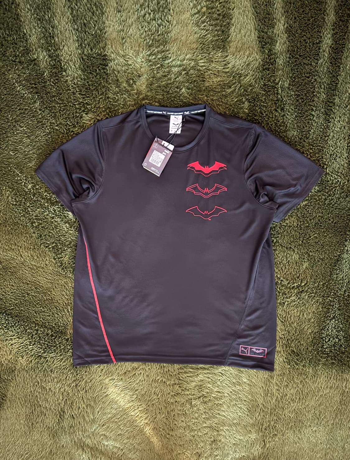 [L] 푸마 X 배트맨 콜라보 퍼포먼스 그래픽 티 블랙 상품이미지1