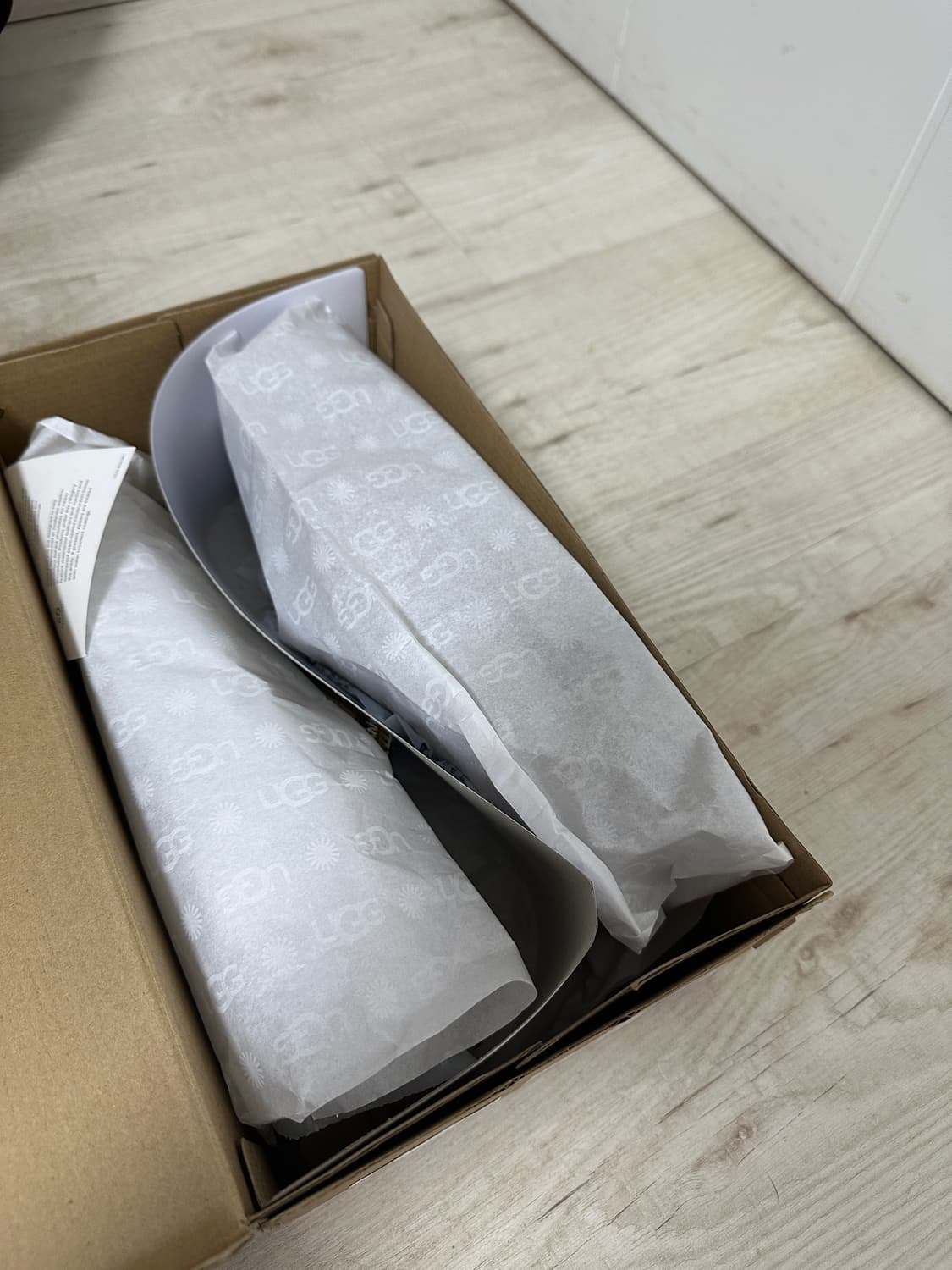 어그 타스만 2 체스트넛 상품이미지4