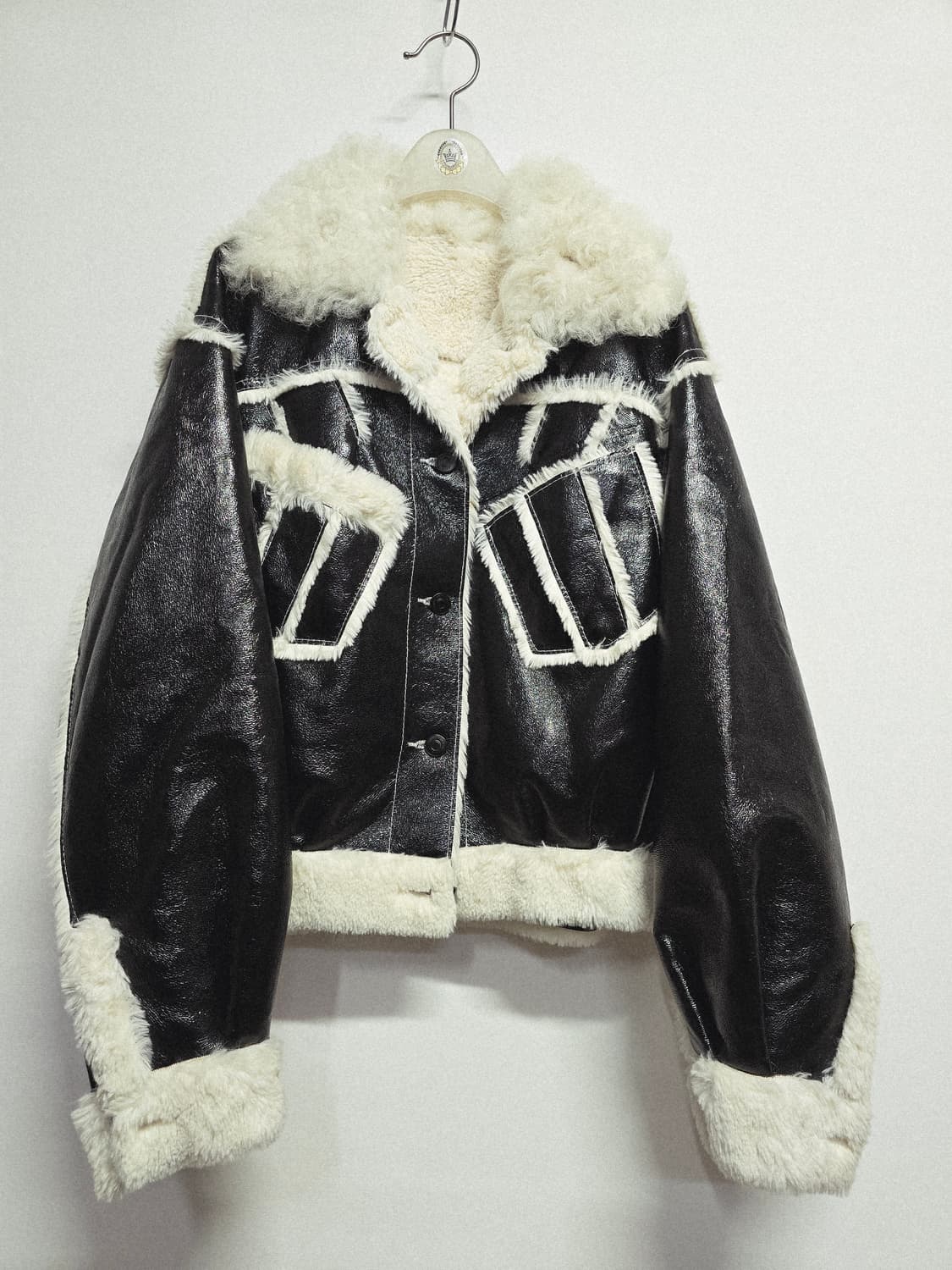 블랙 양모퍼 트리밍 크롭 자켓 상품이미지1