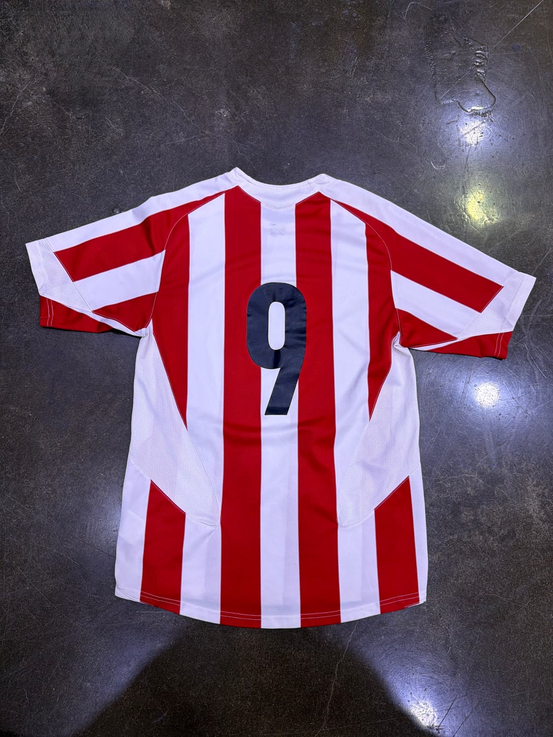 나이키 축구 유니폼 9번 레드 화이스트라이프 M 상품이미지2