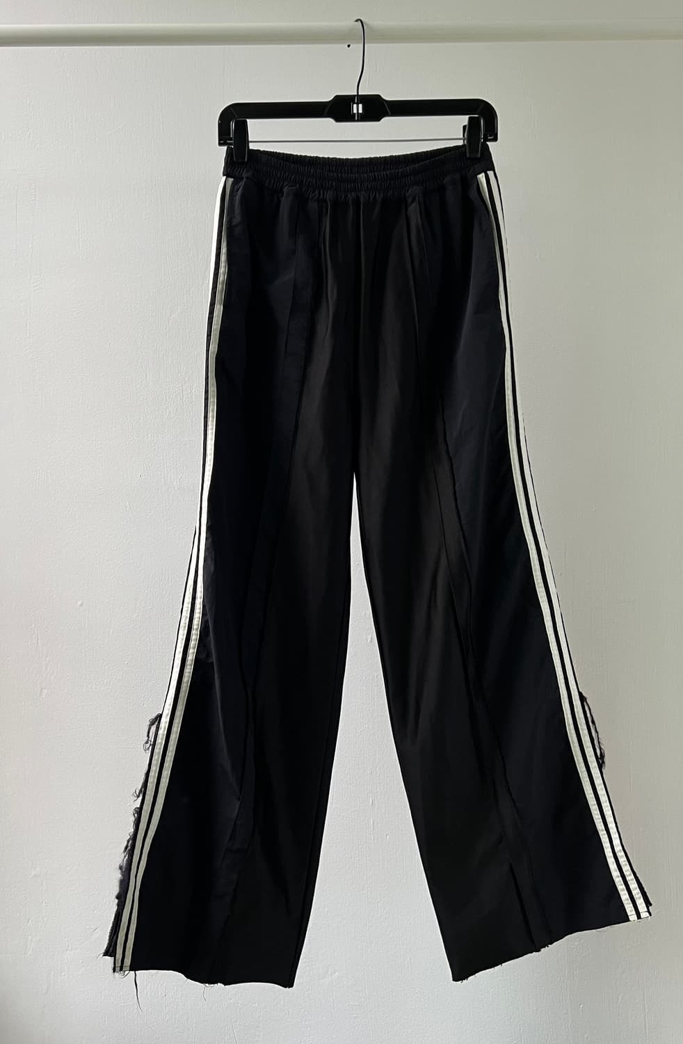 스탠드얼론 밴딩 트랙 와이드 팬츠 상품이미지1