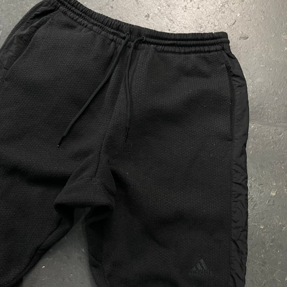 100 아디다스 팬츠  상품이미지2