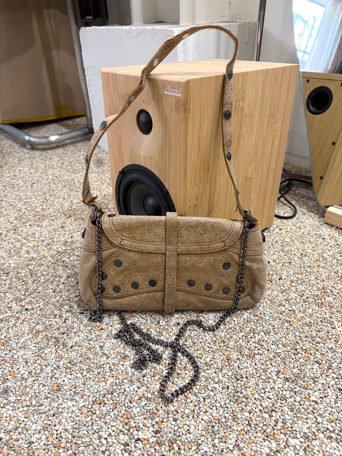 캘빈 클라인 빈티지 스웨이드 숄더 체인백 상품이미지2