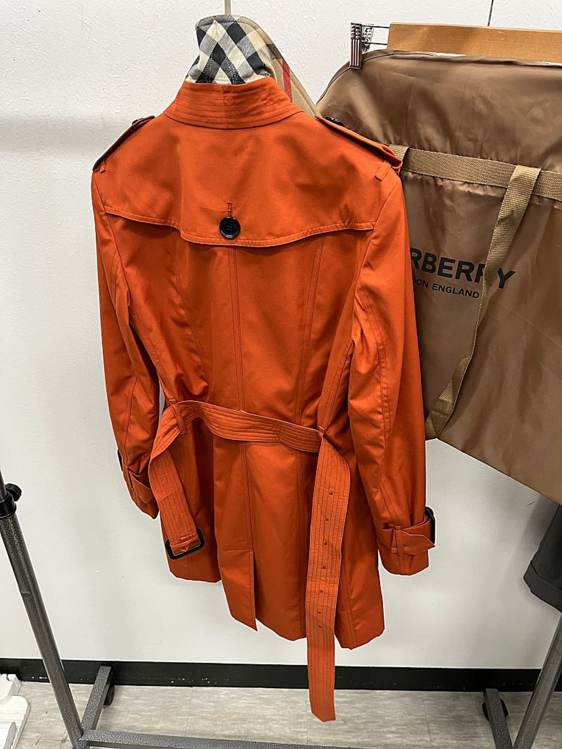 여) 버버리 오렌지 트렌치코트 상품이미지5