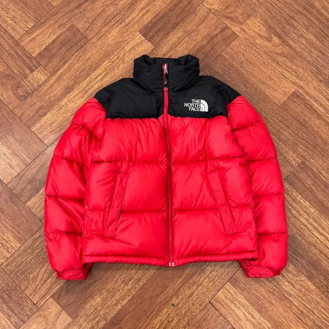 90(95) 노스페이스 눕시 700 검/빨 패딩 자켓  상품이미지1