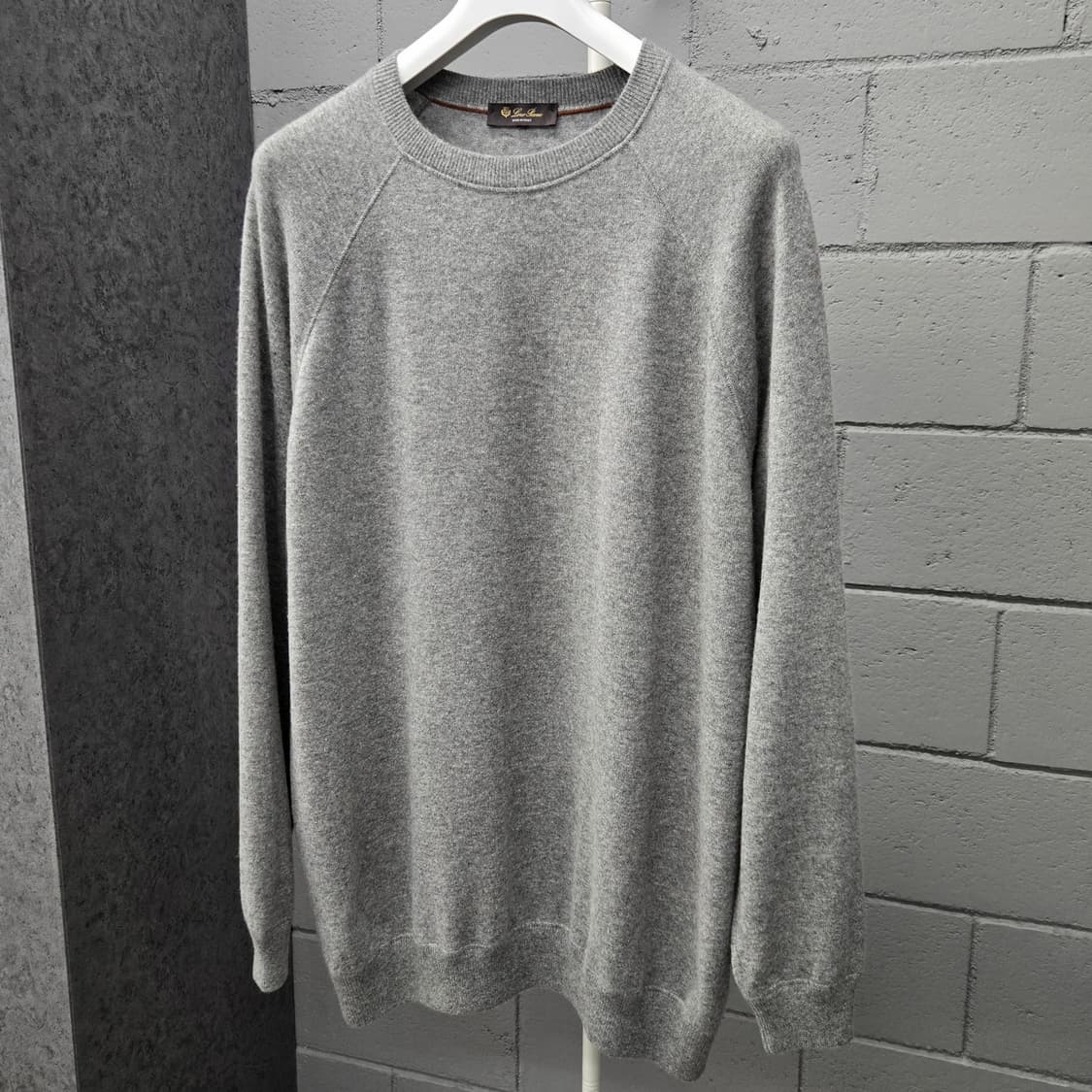 로로피아나 캐시미어 니트 60사이즈 상품이미지1