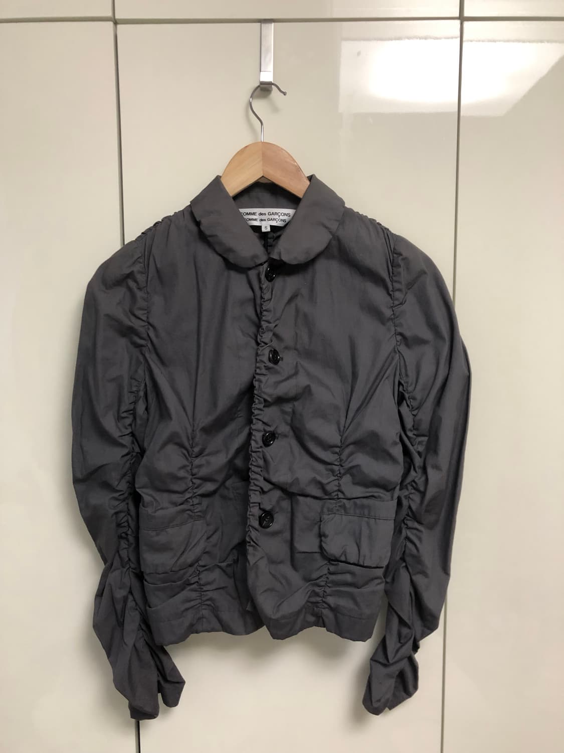꼼데가르송 셔링 자켓 상품이미지1