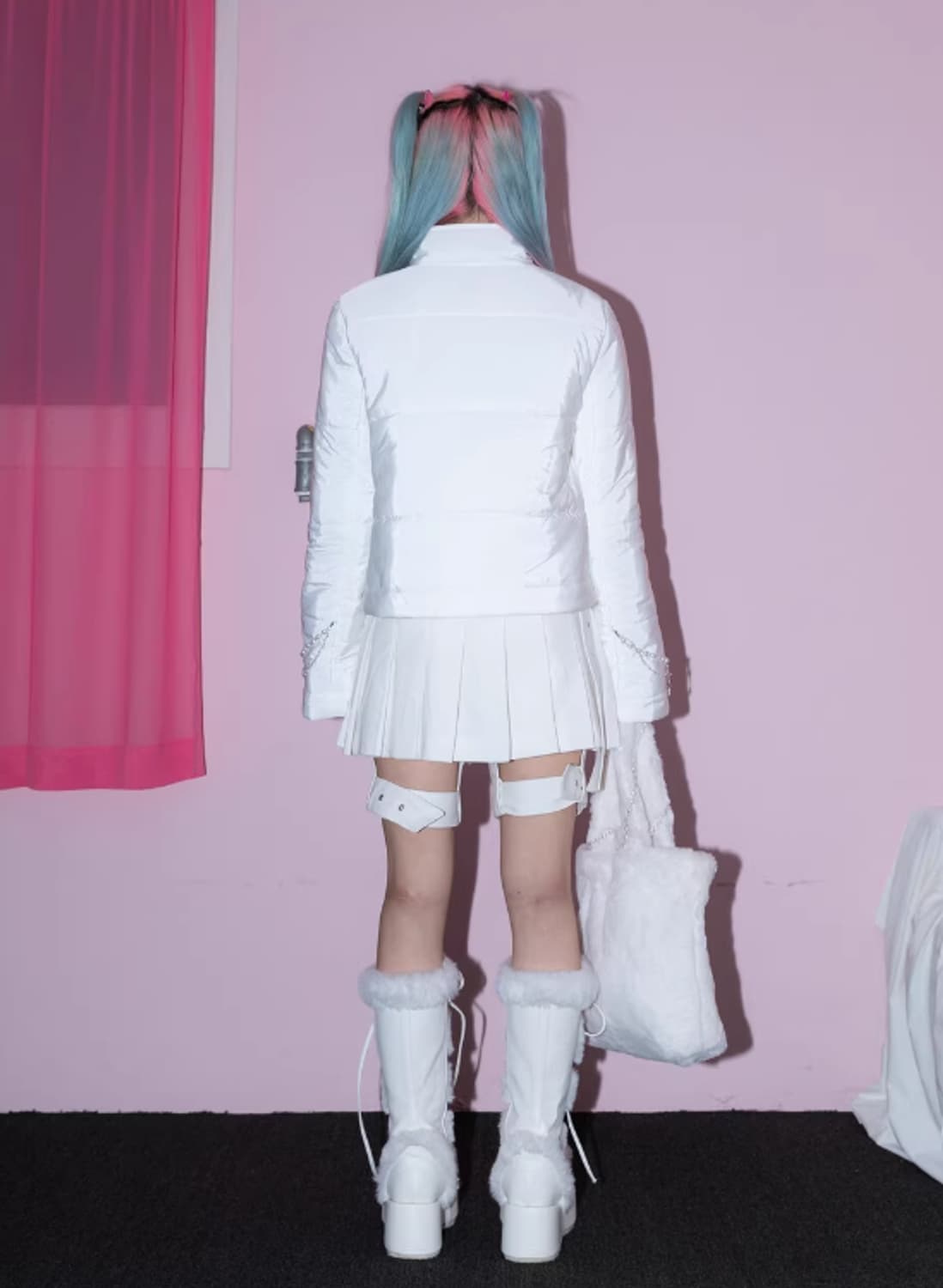 Slim Puffer with Handmade Chains 상품이미지3