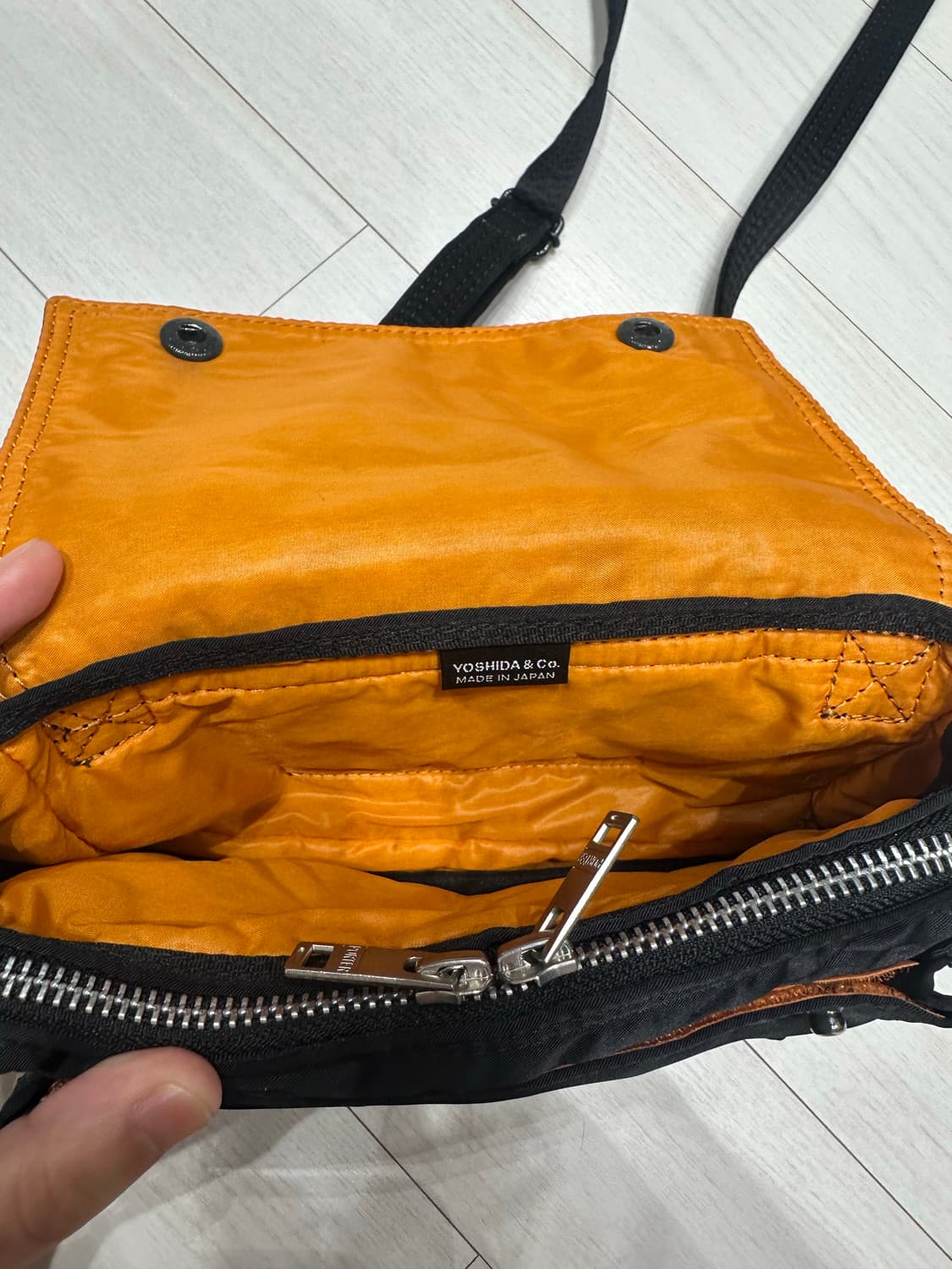 포터 탱커 숄더백 블랙 상품이미지3