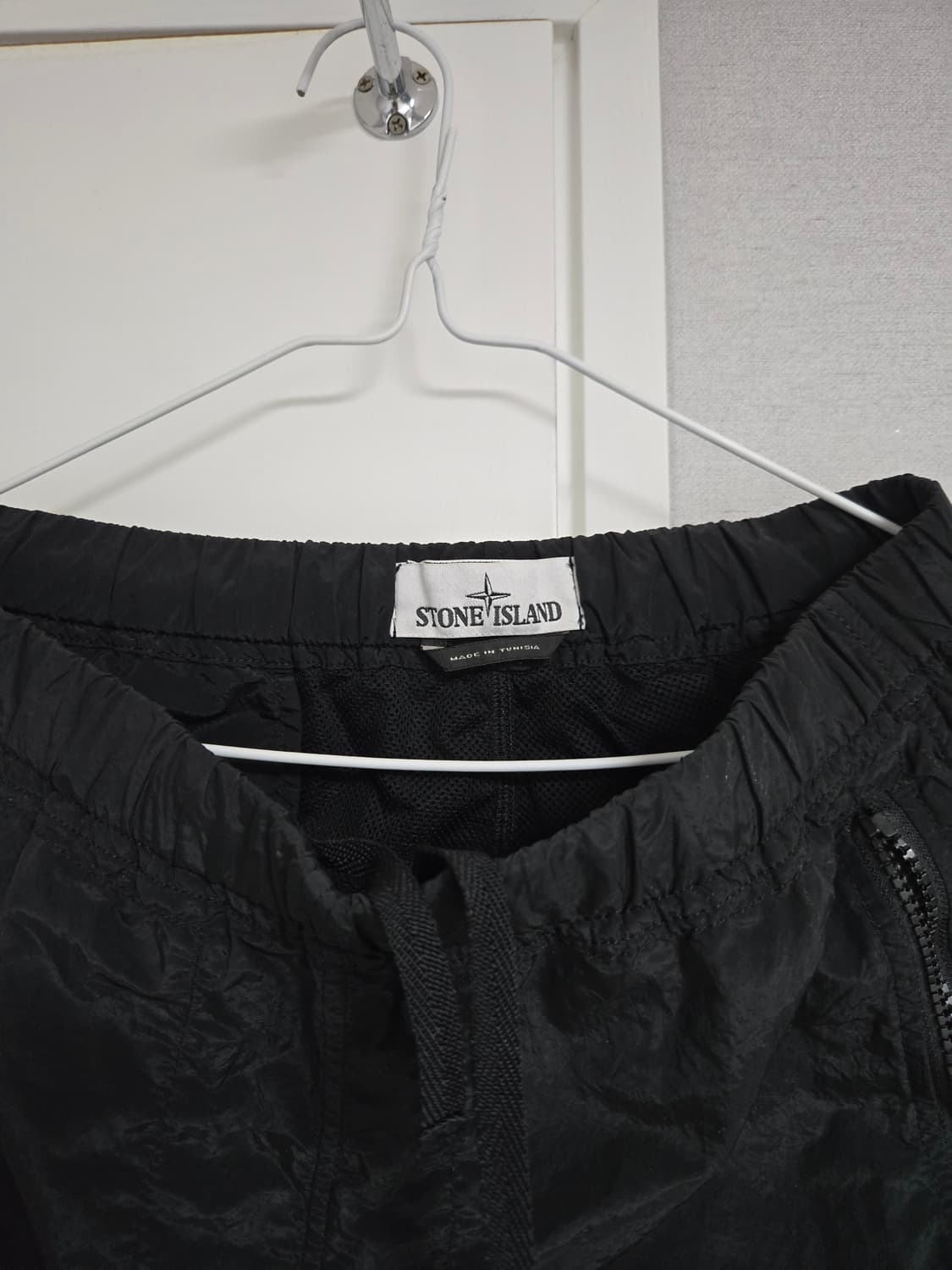18fw 스톤아일랜드 나일론메탈 팬츠 S사이즈팝니다 상품이미지2
