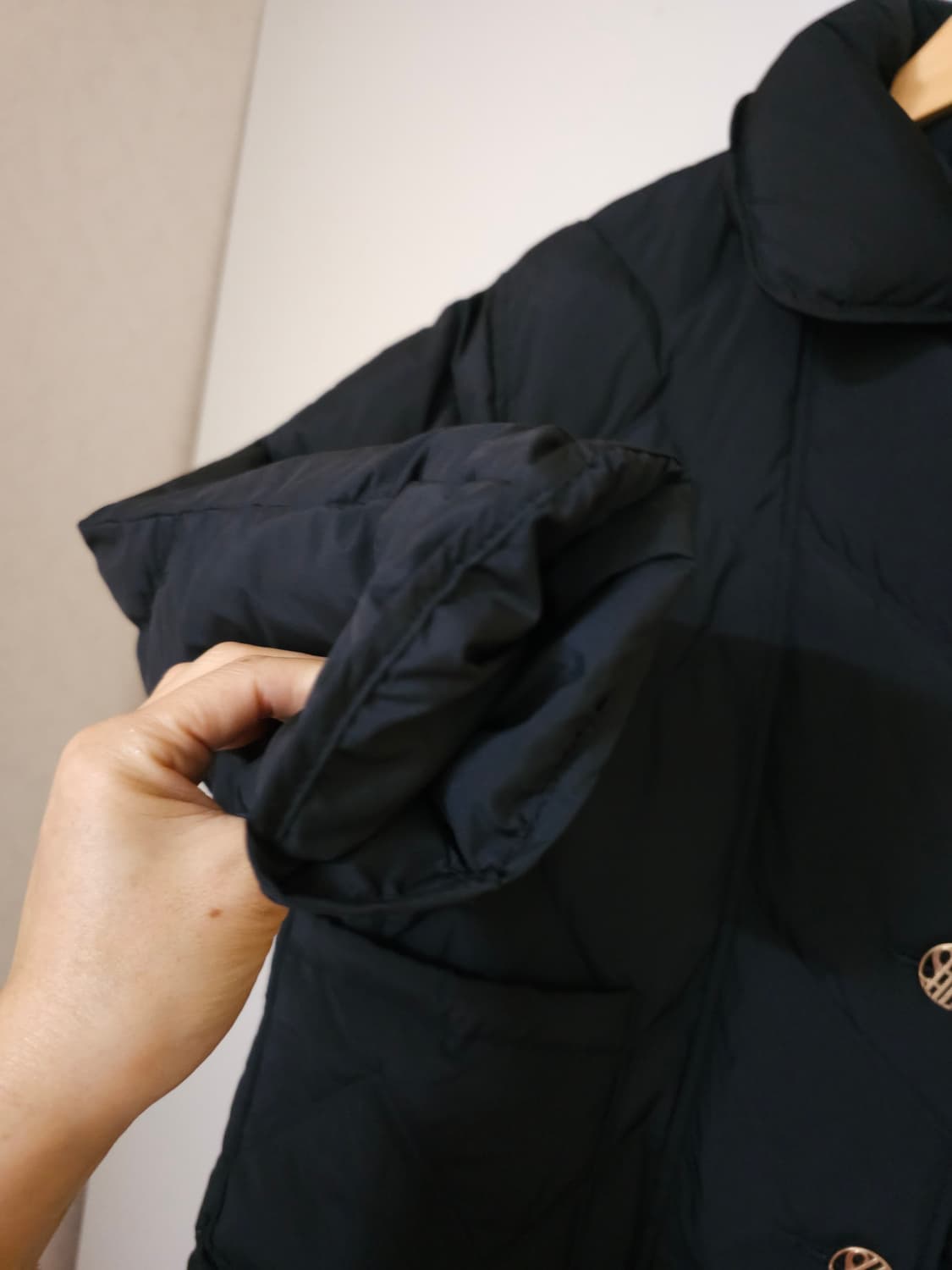 스테파넬 블랙 퀼팅 다운 패딩 상품이미지4