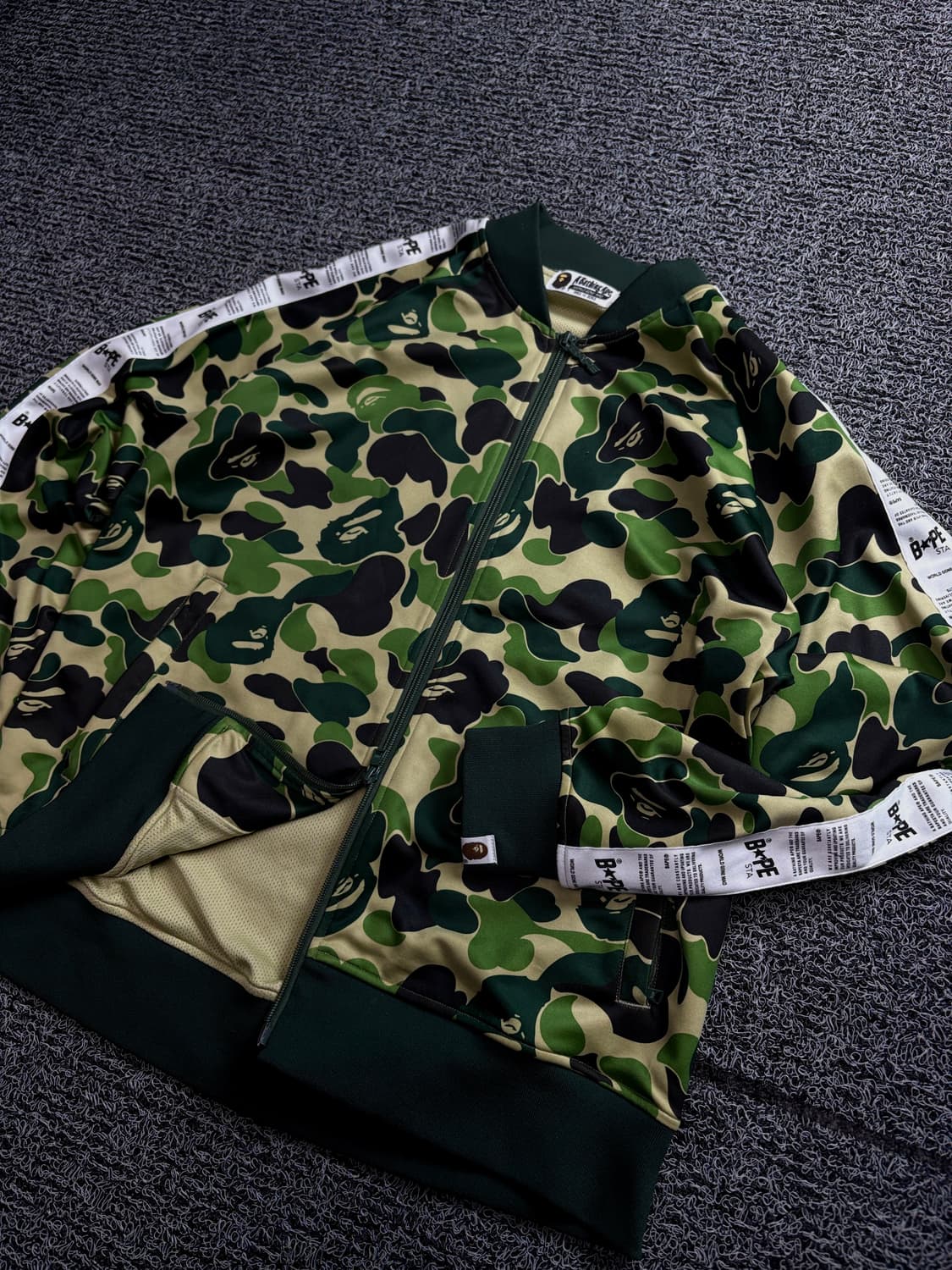 베이프 사루 ABC 카모플라쥬 트랙탑 자켓 1425 상품이미지1