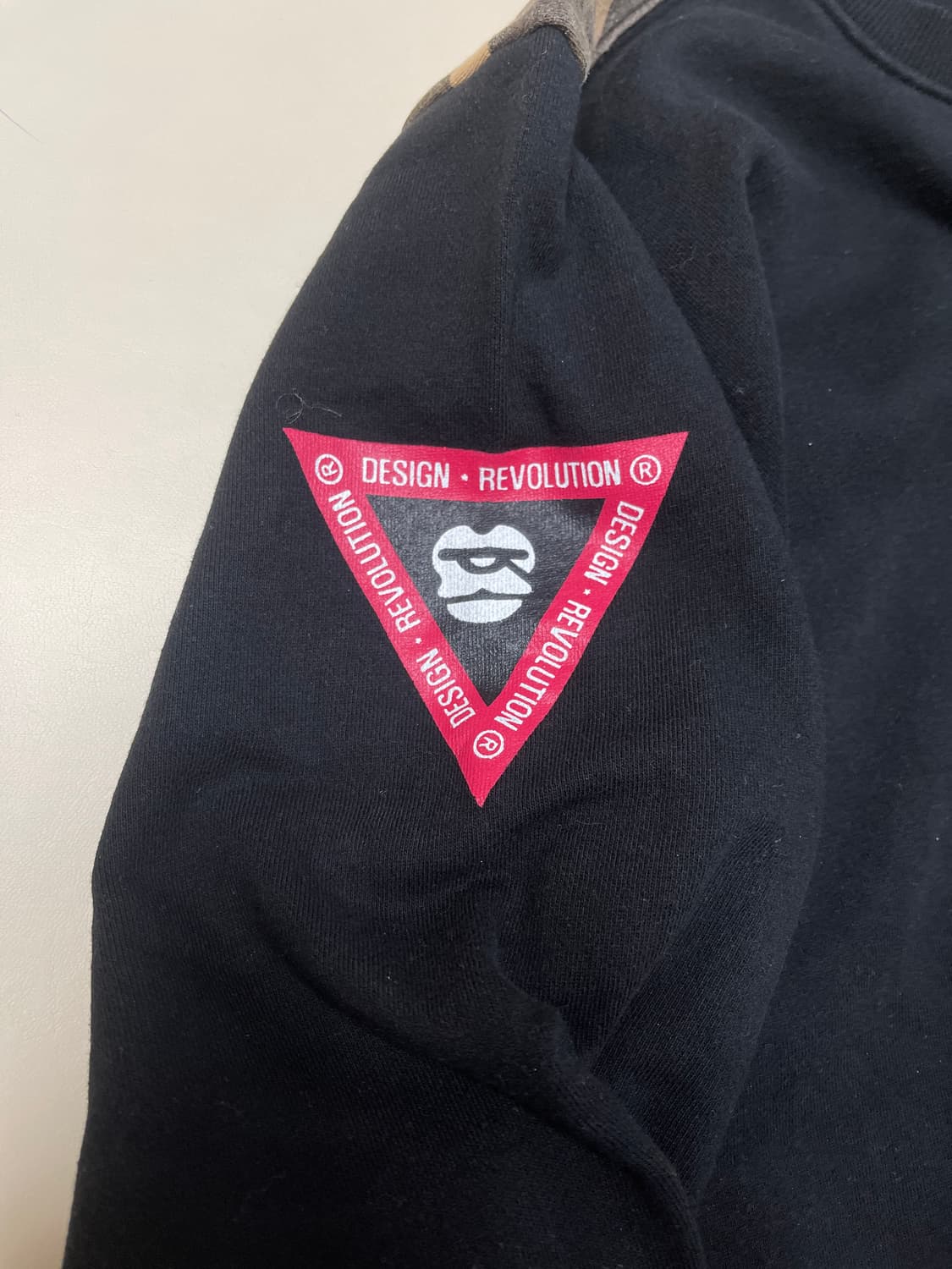 GANTHREE  by MARIE 맨투맨 티셔츠입니다 상품이미지5