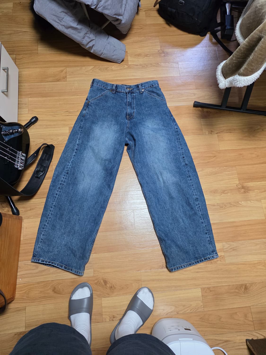 해칭룸 와이드커브진 데님 3 워시드블루 상품이미지3