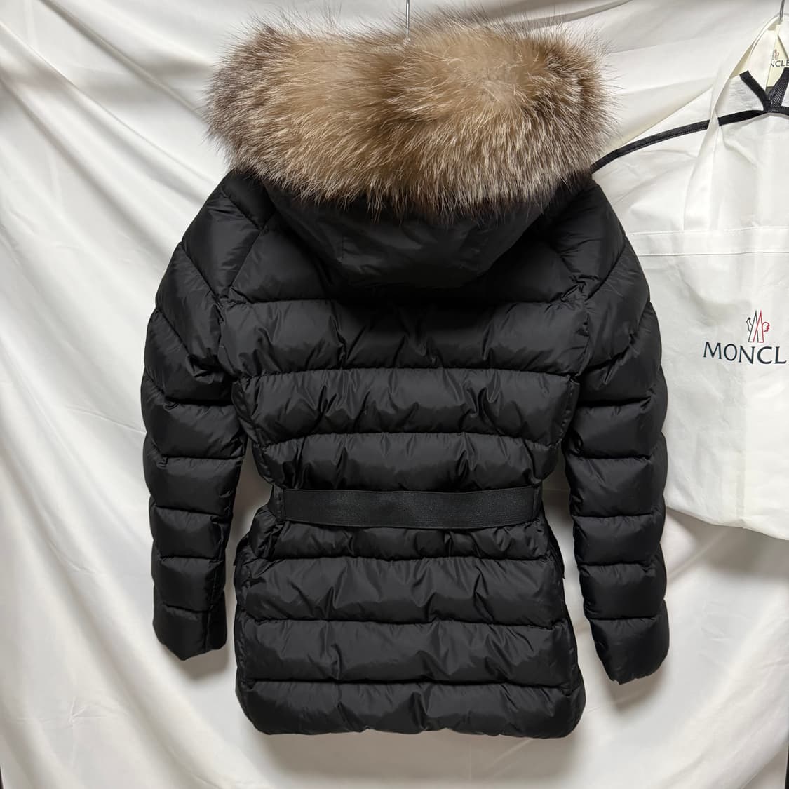 [S+급/1] 몽클레어 클리온 여성패딩 블랙 폭스퍼 풀구성 상품이미지4