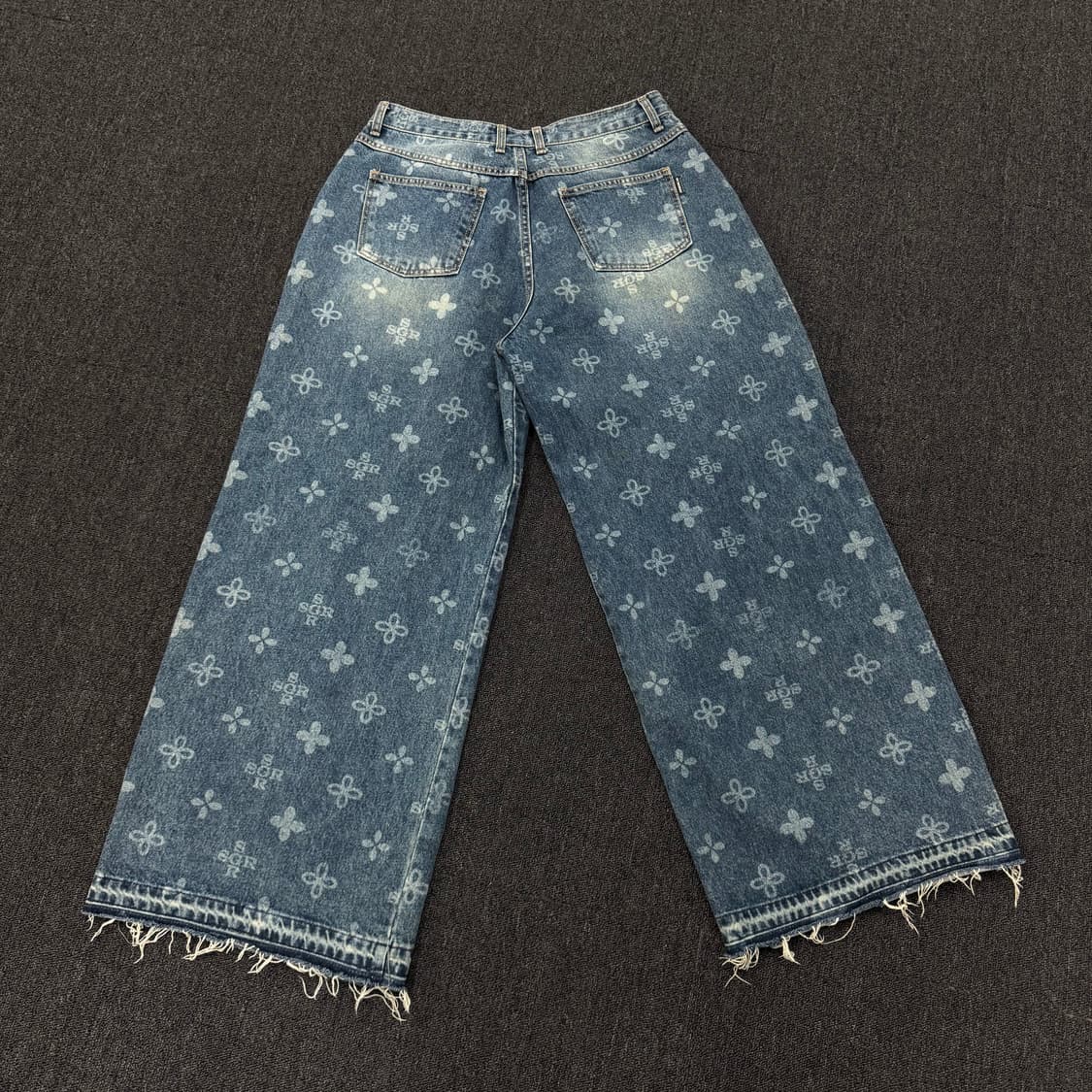 써저리 모노그램 데미지 데님 팬츠 상품이미지5