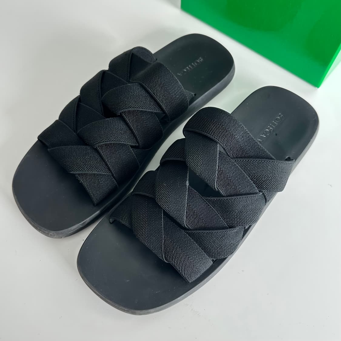 보테가베네타 슬리퍼 인트레치아토 박풀 (275-290) 상품이미지3