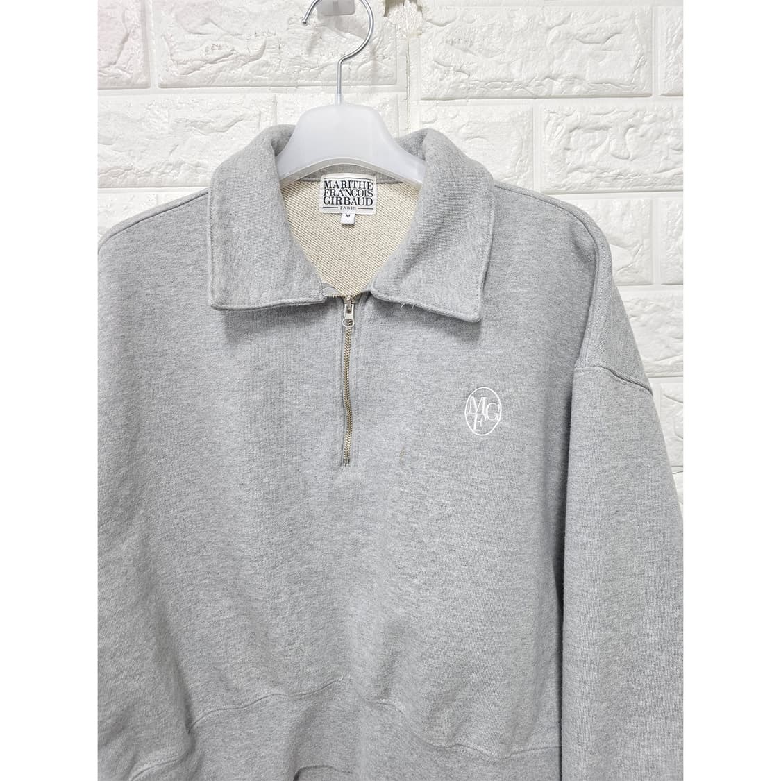 택포// 마리떼 프랑소와 저버 크롭 반집업 맨투맨 M 상품이미지3