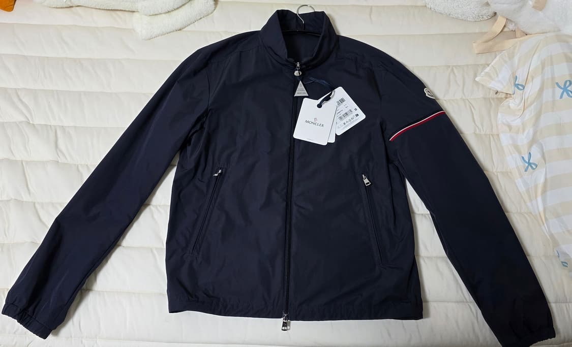 몽클레어 루이네트 자켓 3사이즈 팝니다 상품이미지1