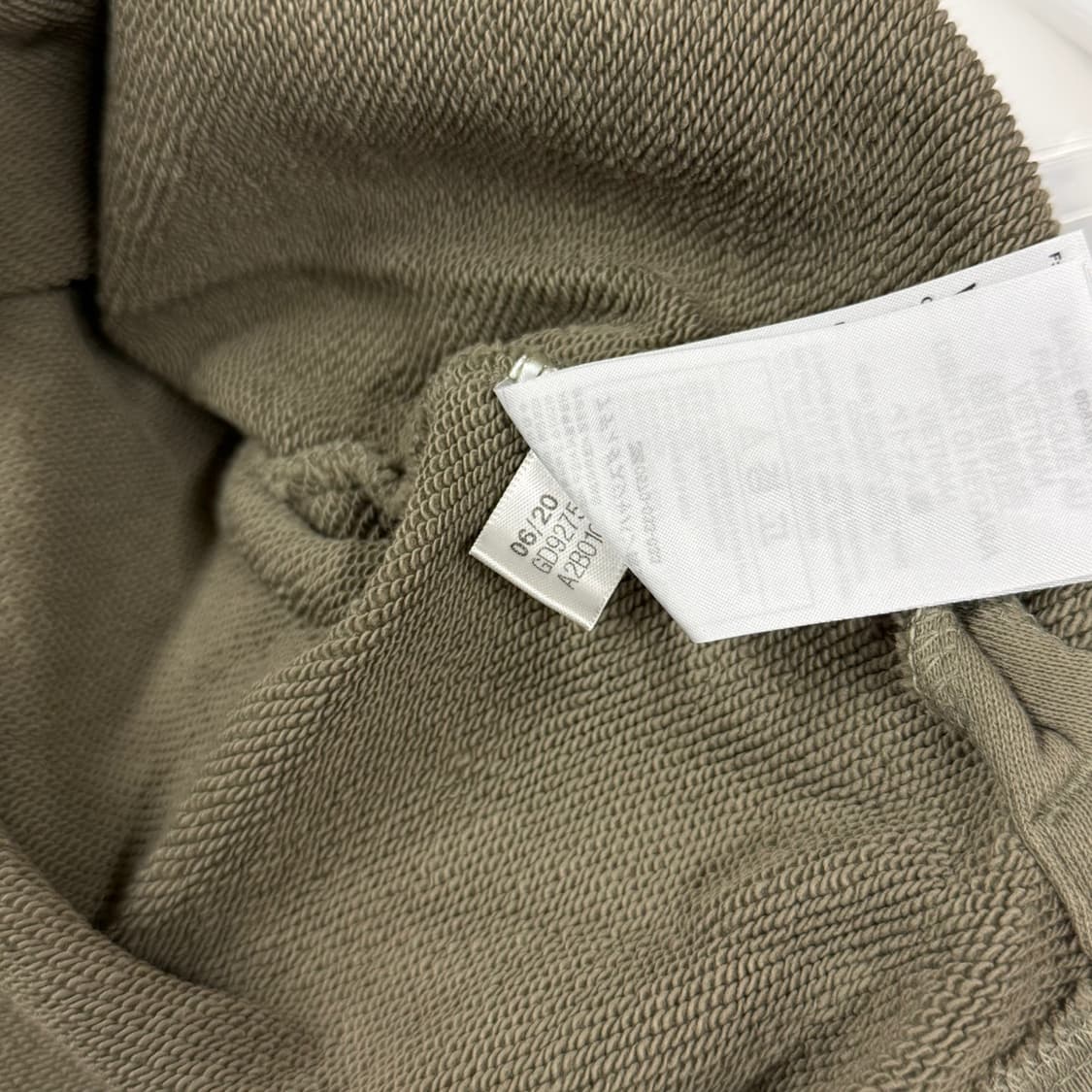 [F] 아디다스 루즈핏 포켓 맨투맨 티셔츠 카키색 상품이미지6