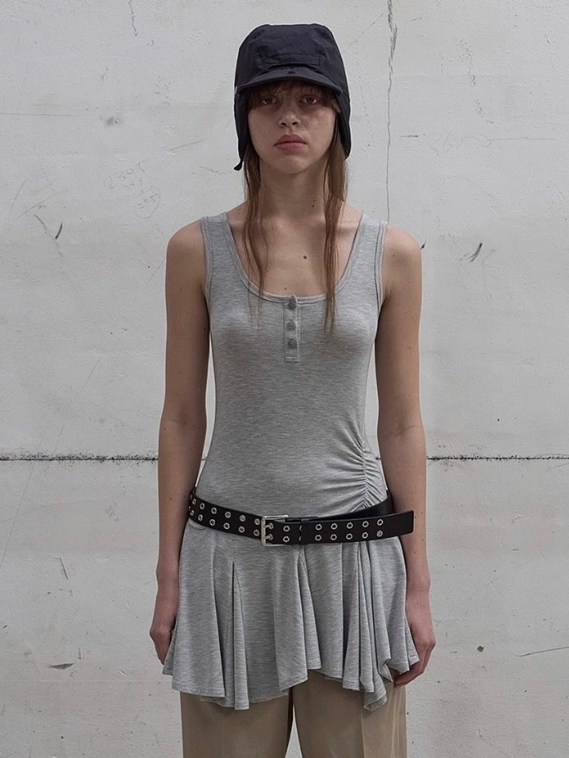 lcdc 프릴 슬리브리스 탑 그레이 s 상품이미지1