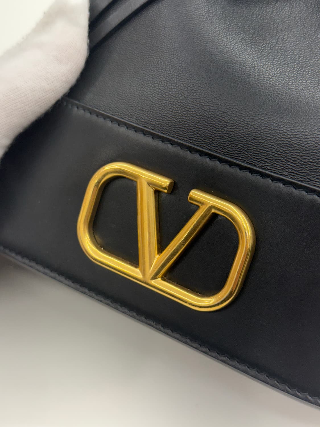 [미니] 발렌티노 시그니처 체인 버킷백 상품이미지5