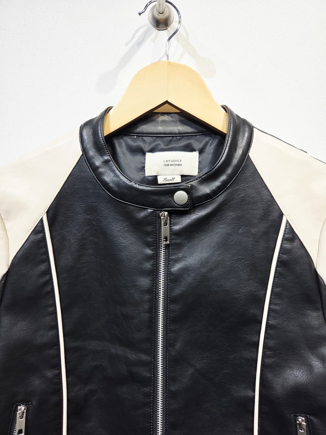 LAFUDGE OUR WOMAN 투톤 리얼레더 라이더 자켓 상품이미지3