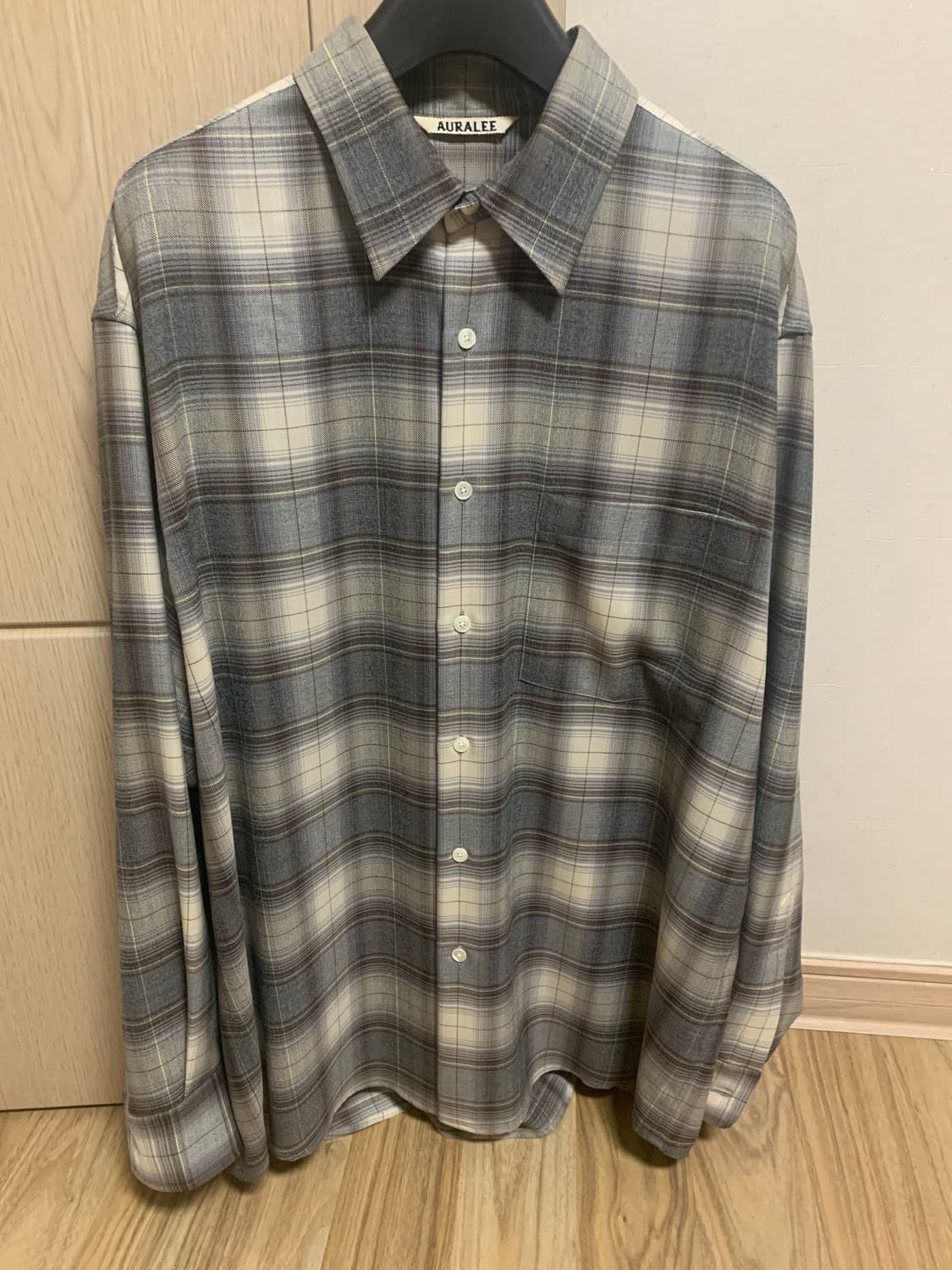오라리 22FW 4size 판매합니다. 상품이미지1