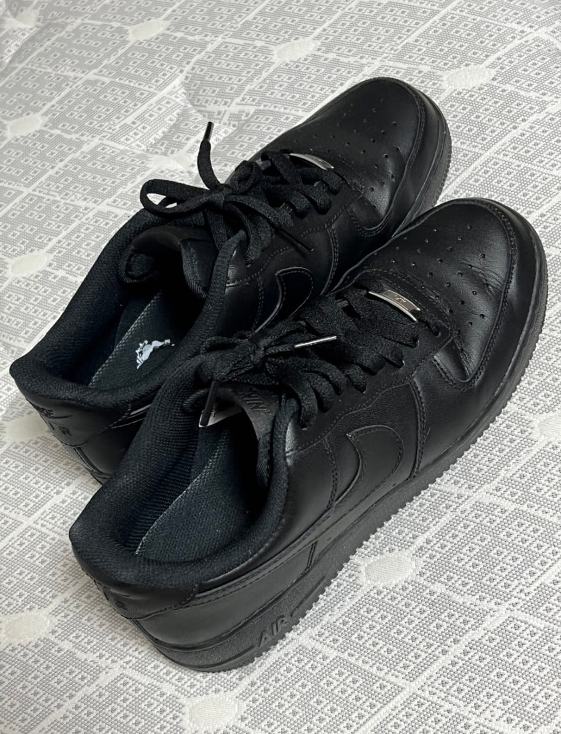 나이키 에어포스1 올블랙 상품이미지3