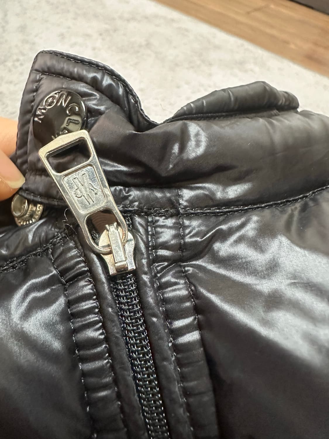 몽클레어 구이 조끼패딩 상품이미지3